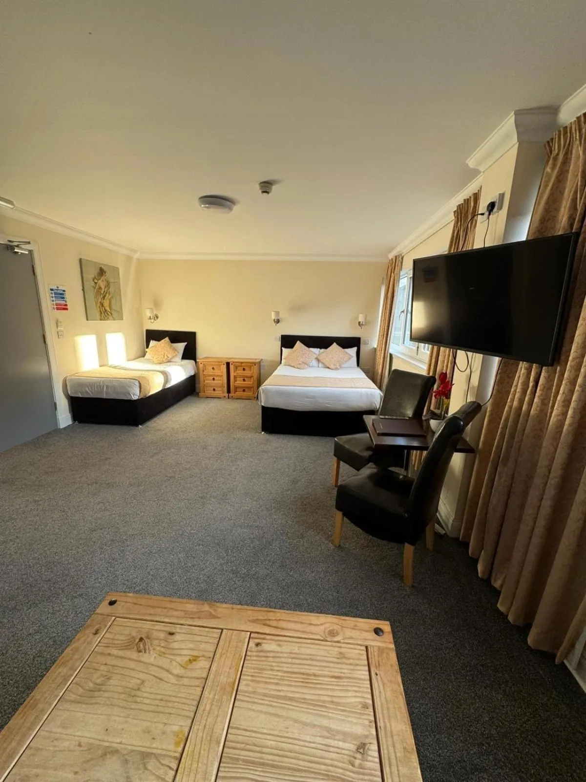 Photo of the whole room, Bed in The Waverley Inn