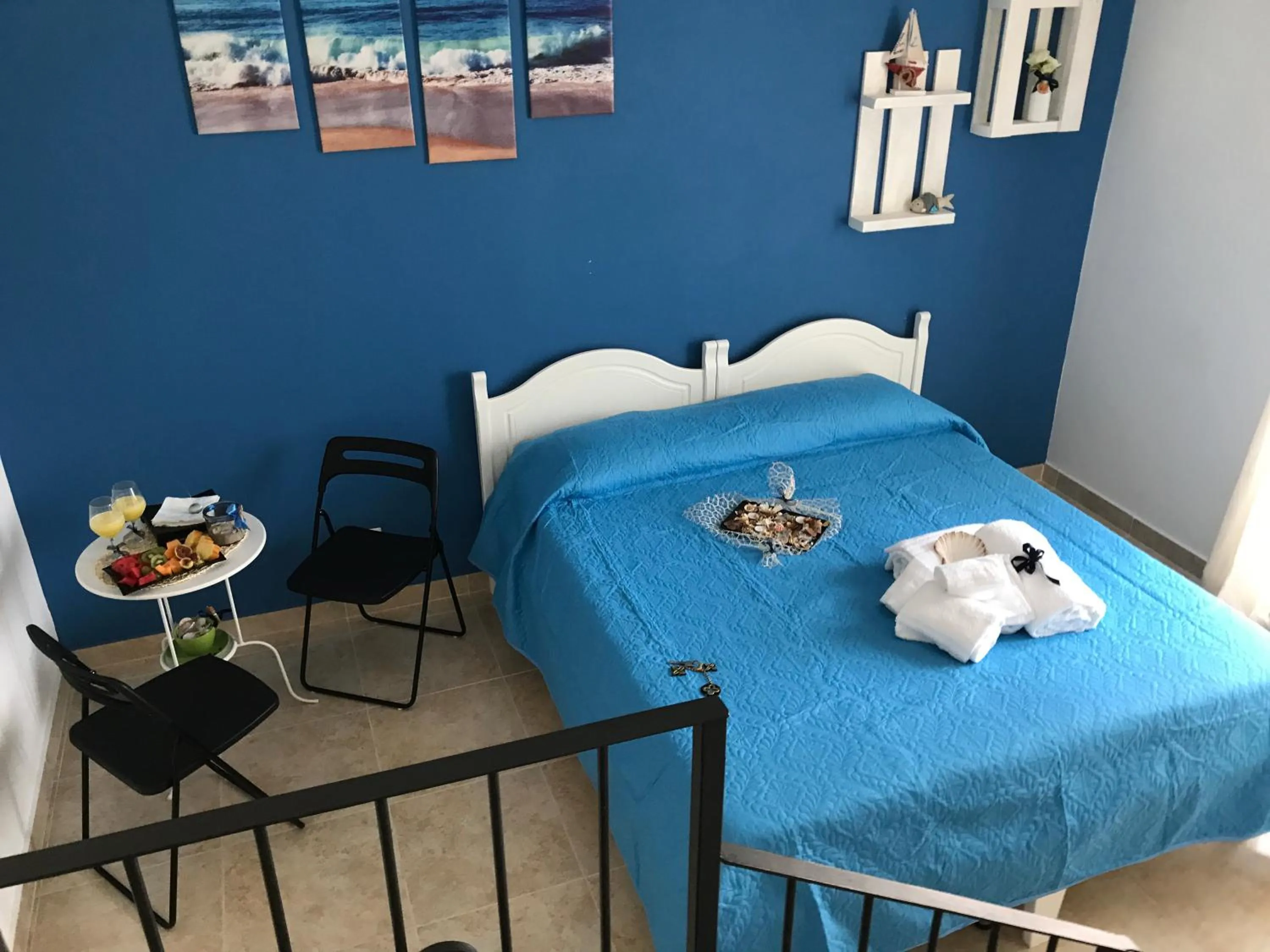 Photo of the whole room, Bed in La Maison de Gabrielè