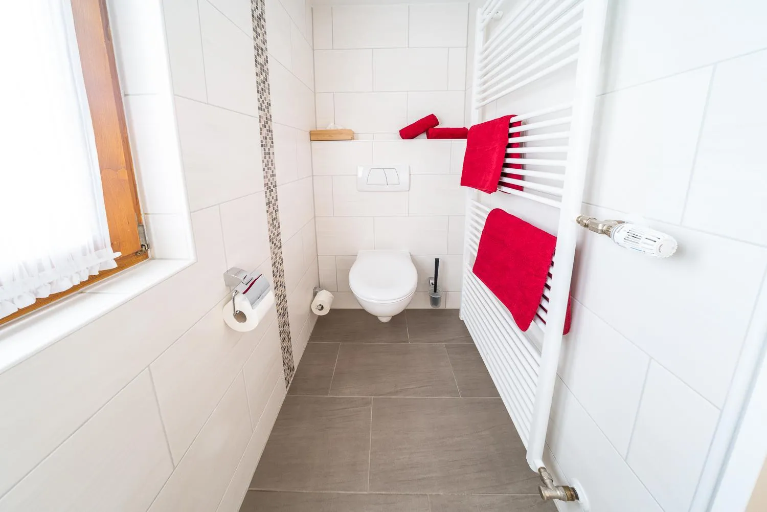 Bathroom in Frühstückspension Gästehaus Zum weissen Rössl