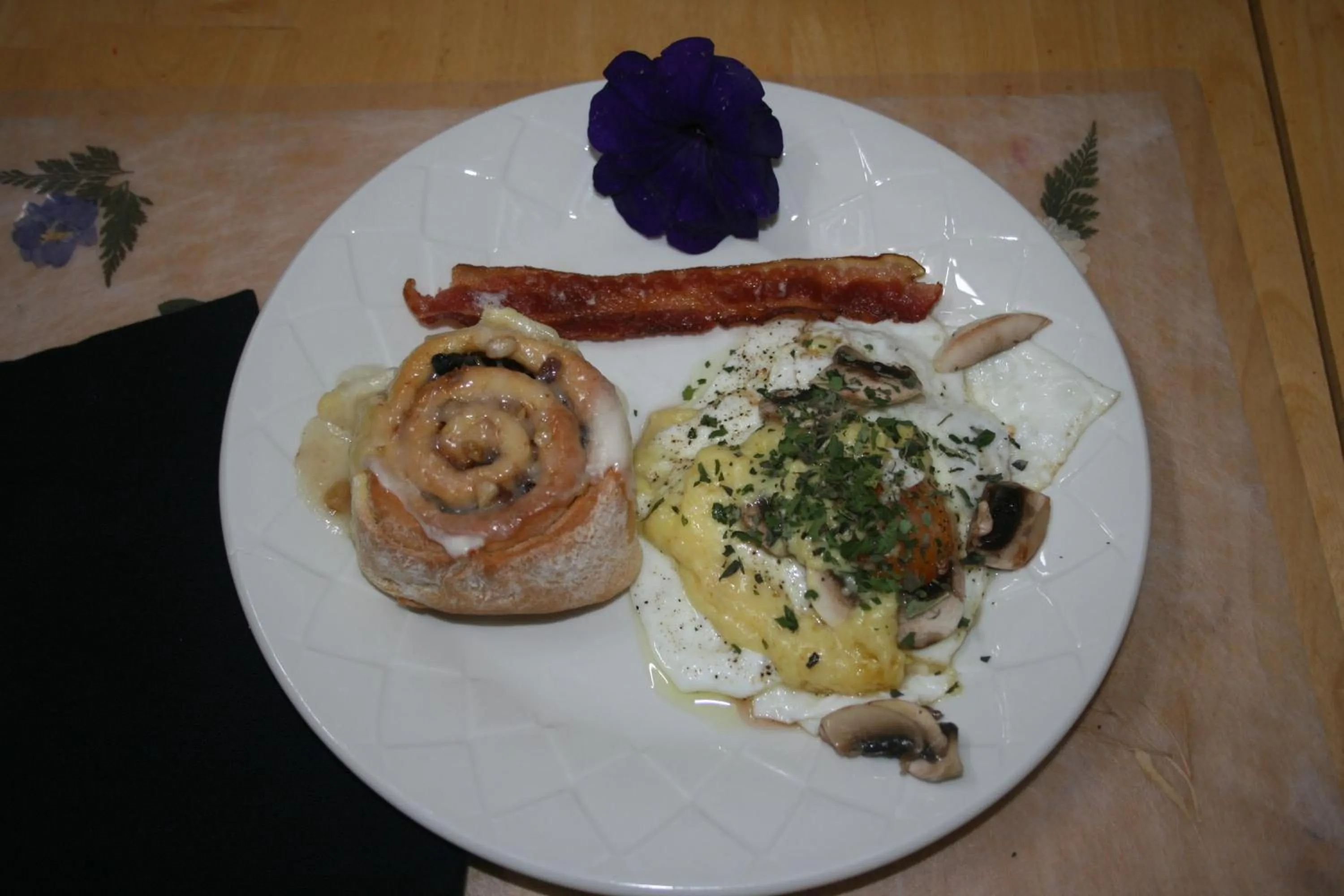 Breakfast in Dreamcatcher Bed and Breakfast