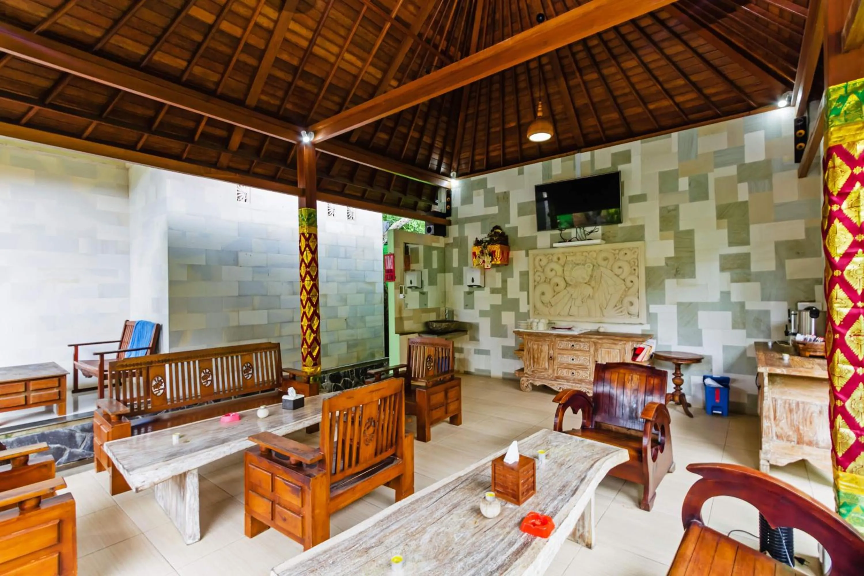 Restaurant/places to eat in Lembongan Hostel