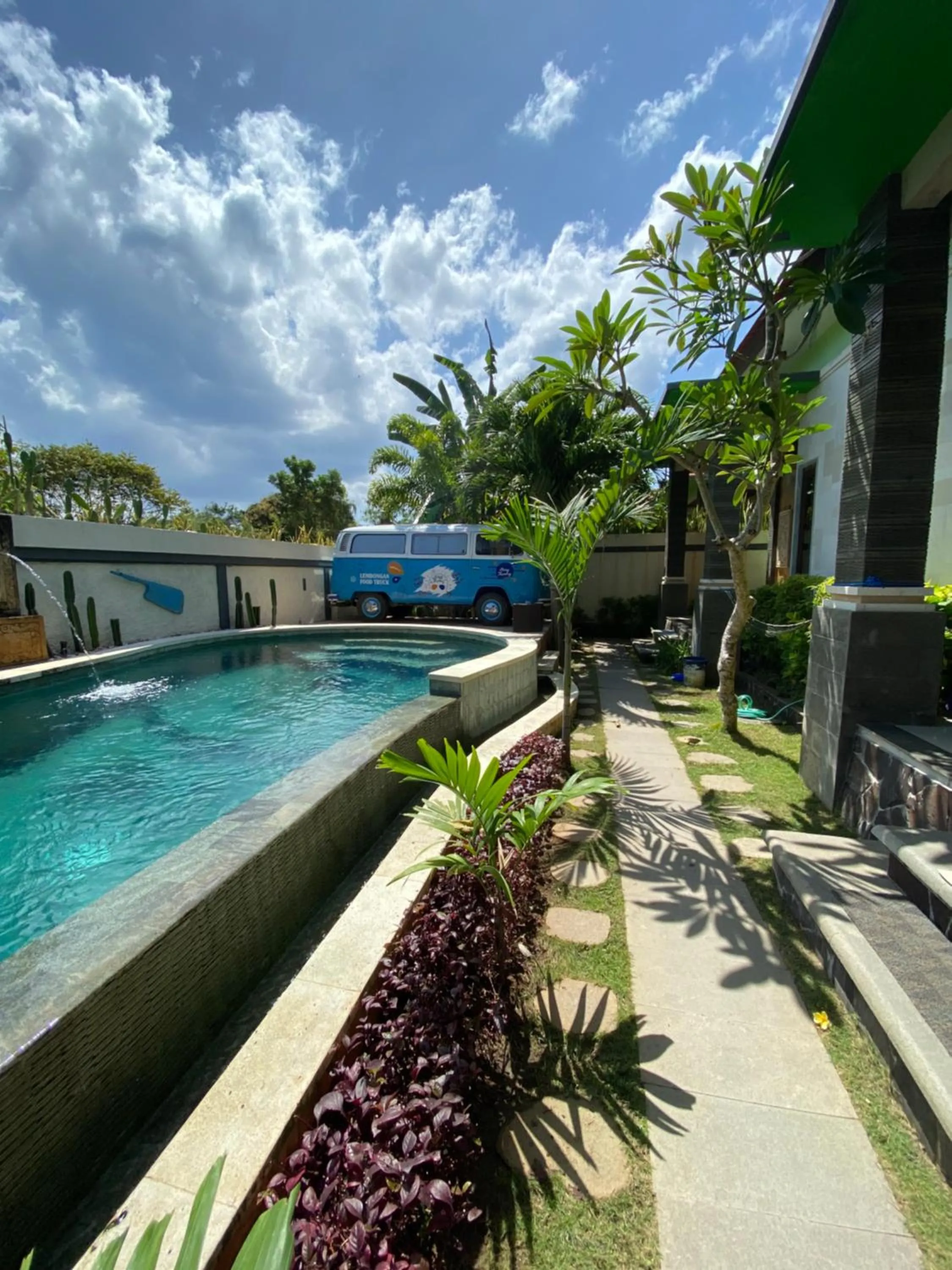 Lembongan Hostel