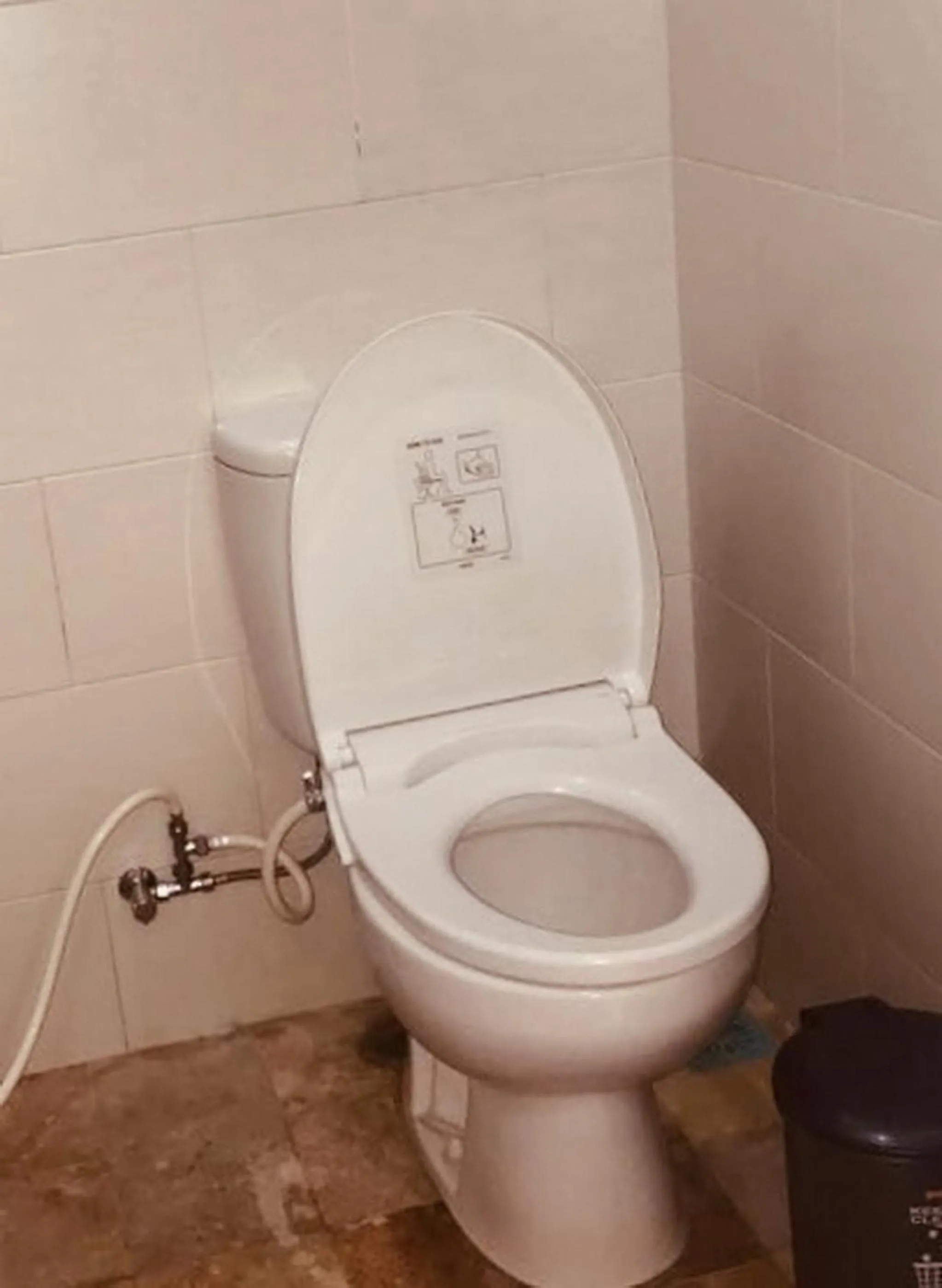 Toilet in Lembongan Hostel