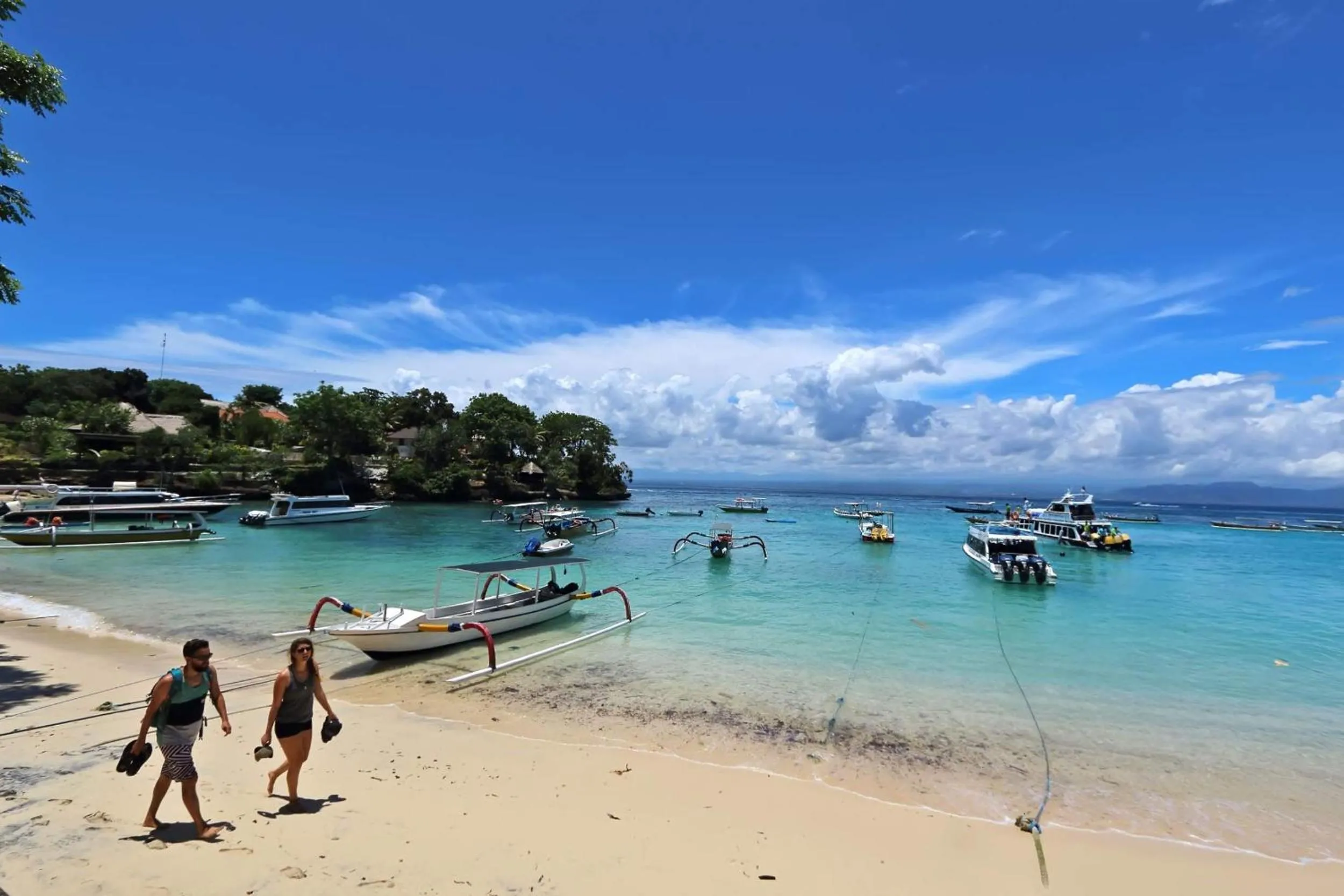 Beach in Lembongan Hostel