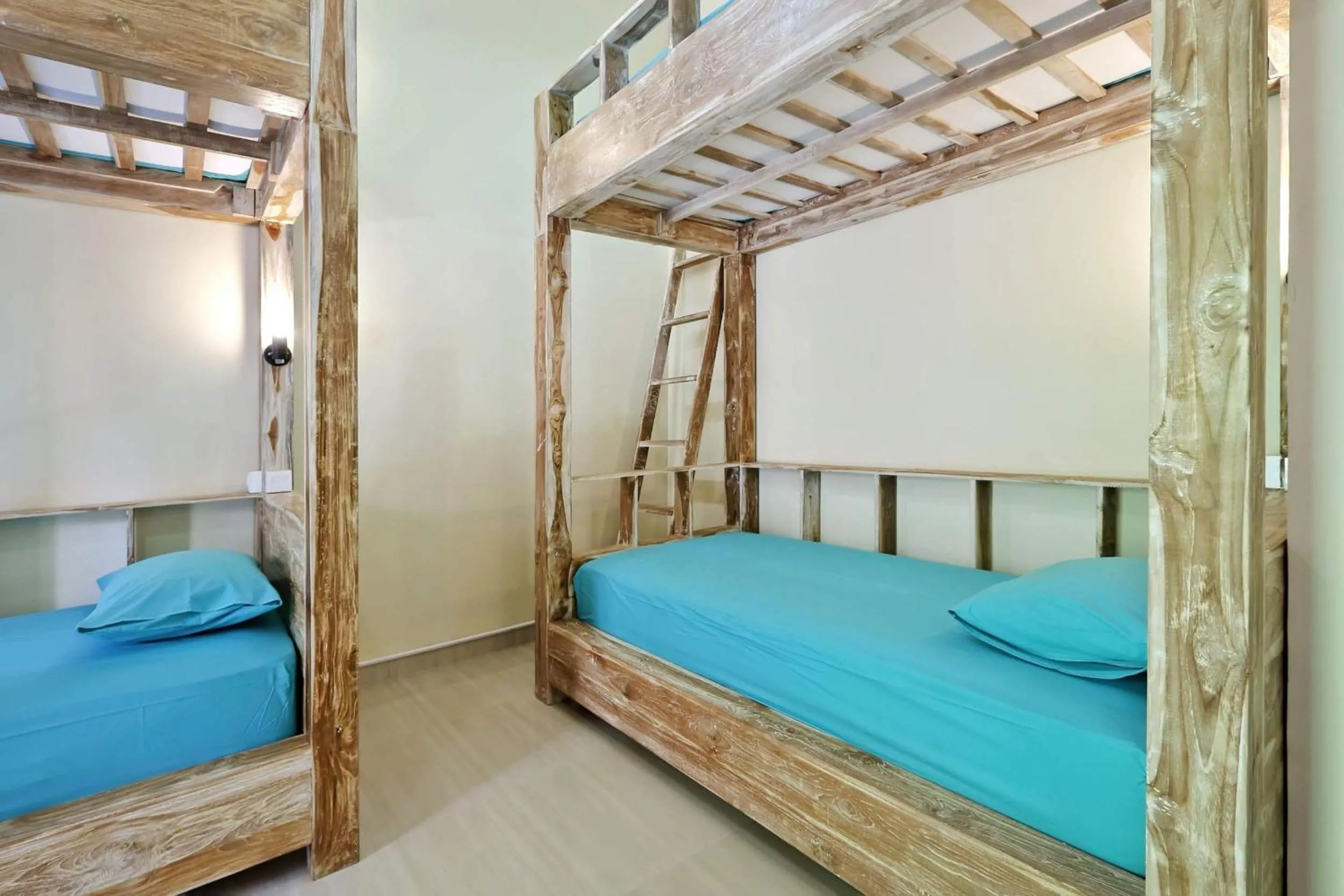 bunk bed, Bed in Lembongan Hostel