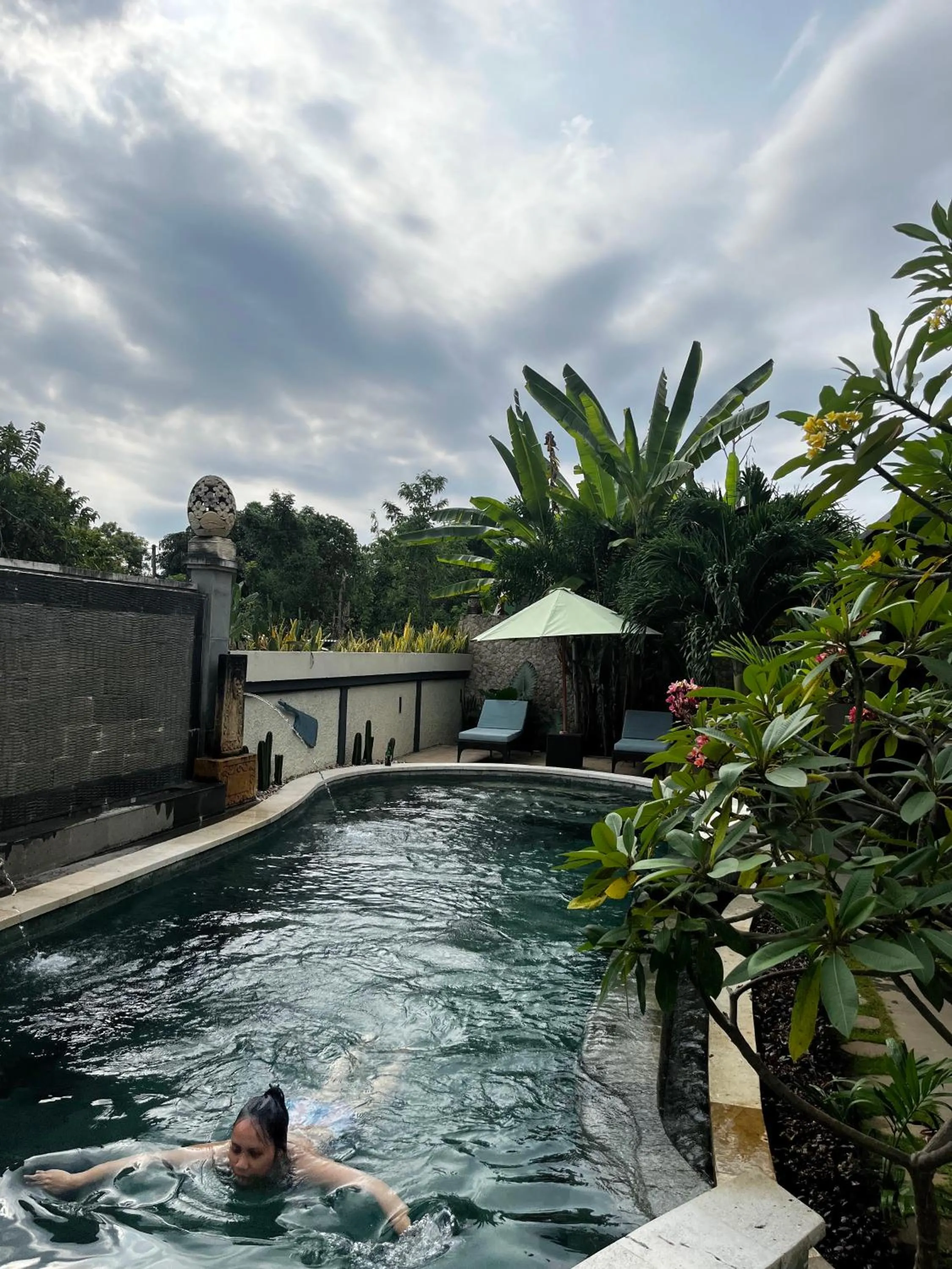 Swimming pool in Lembongan Hostel