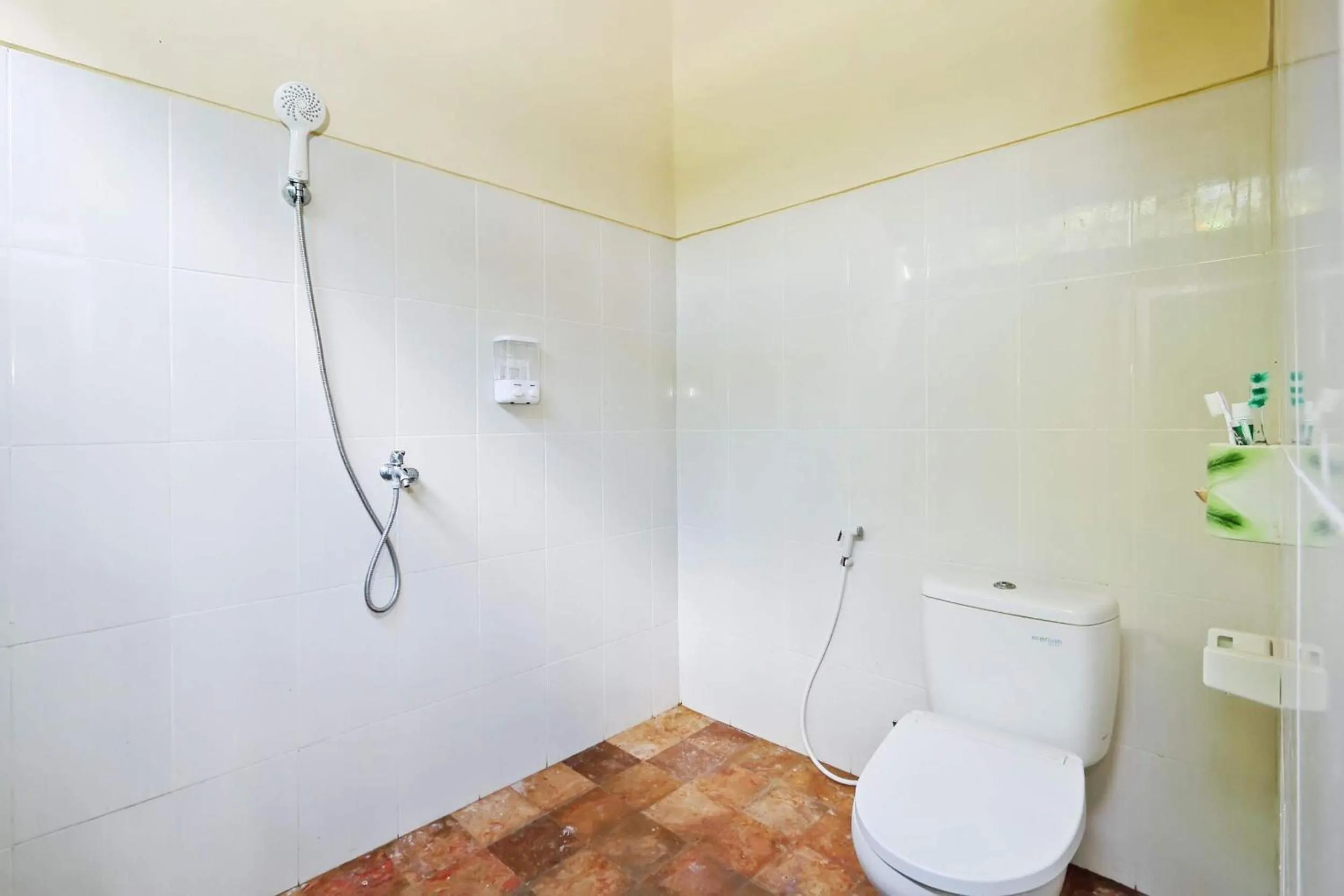 Bathroom in Lembongan Hostel