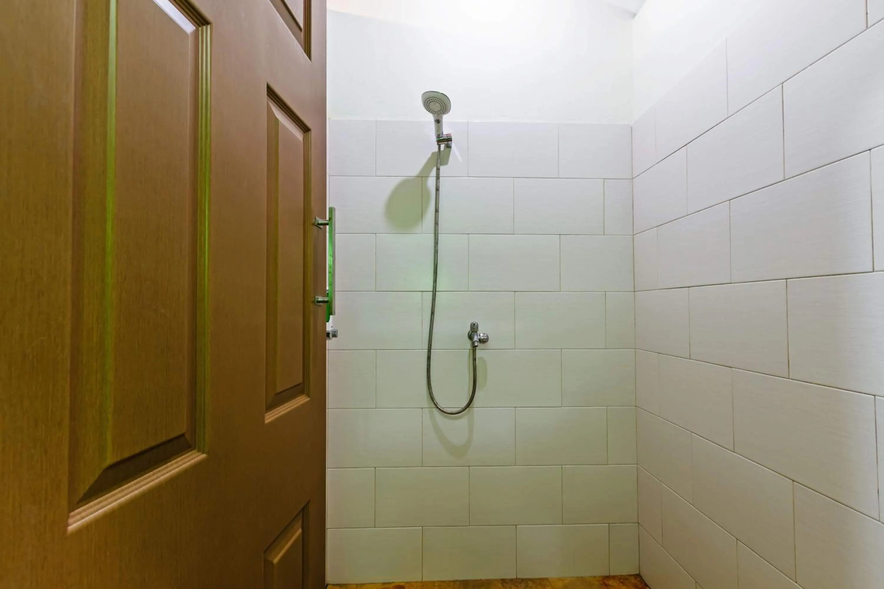 Bathroom in Lembongan Hostel