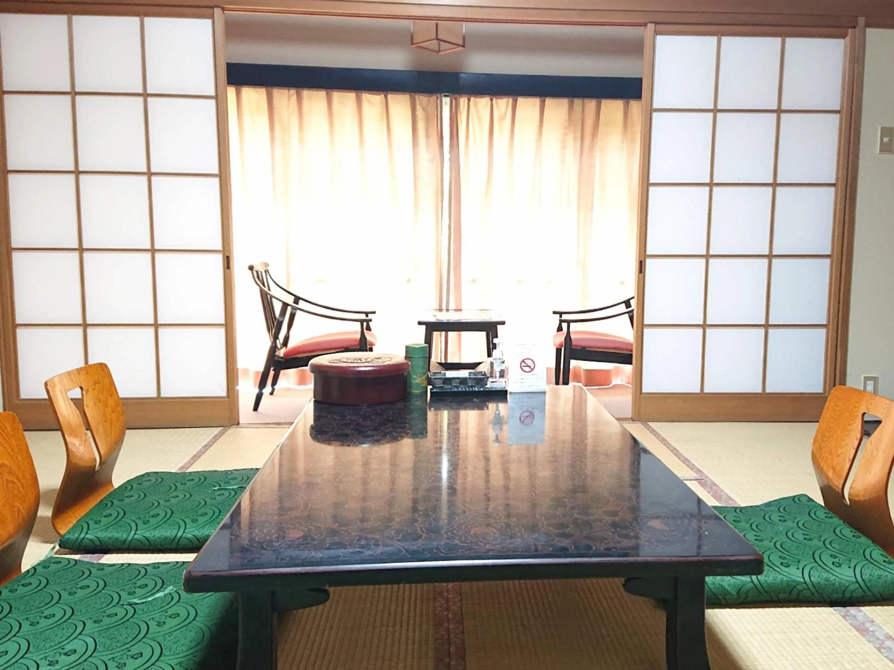 Photo of the whole room in Kagetsu Ryokan
