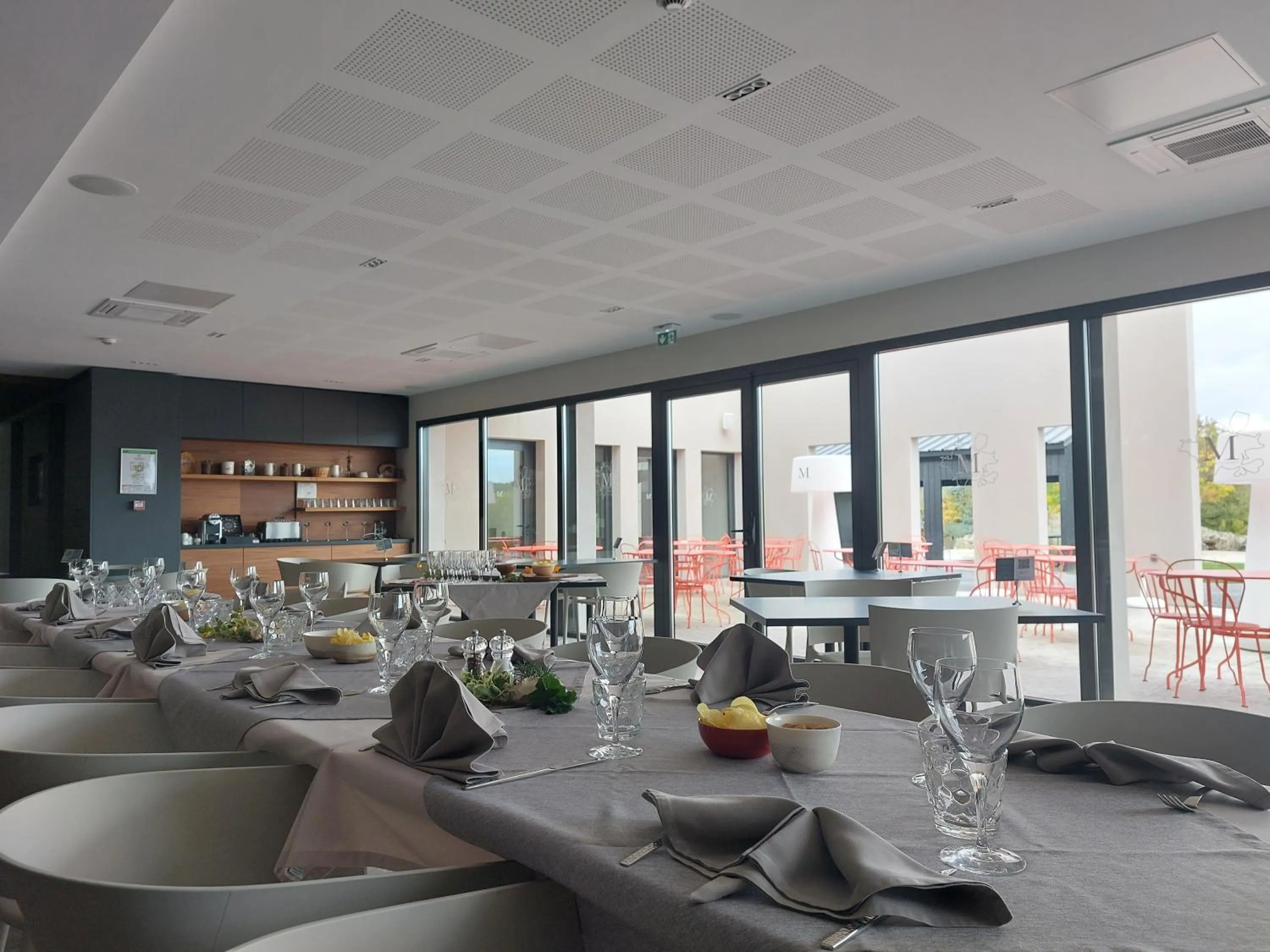 Restaurant/places to eat in Logis Auberge Les Murets Hotel Restaurant Spa