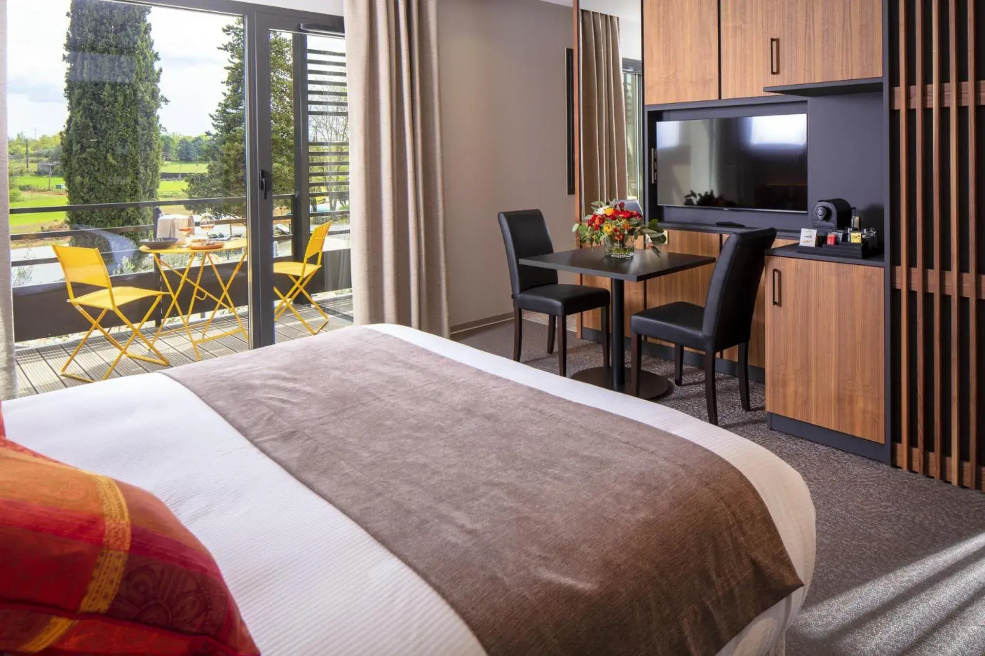 Bed in Logis Auberge Les Murets Hotel Restaurant Spa Bed in Logis Auberge Les Murets Hotel Restaurant Spa