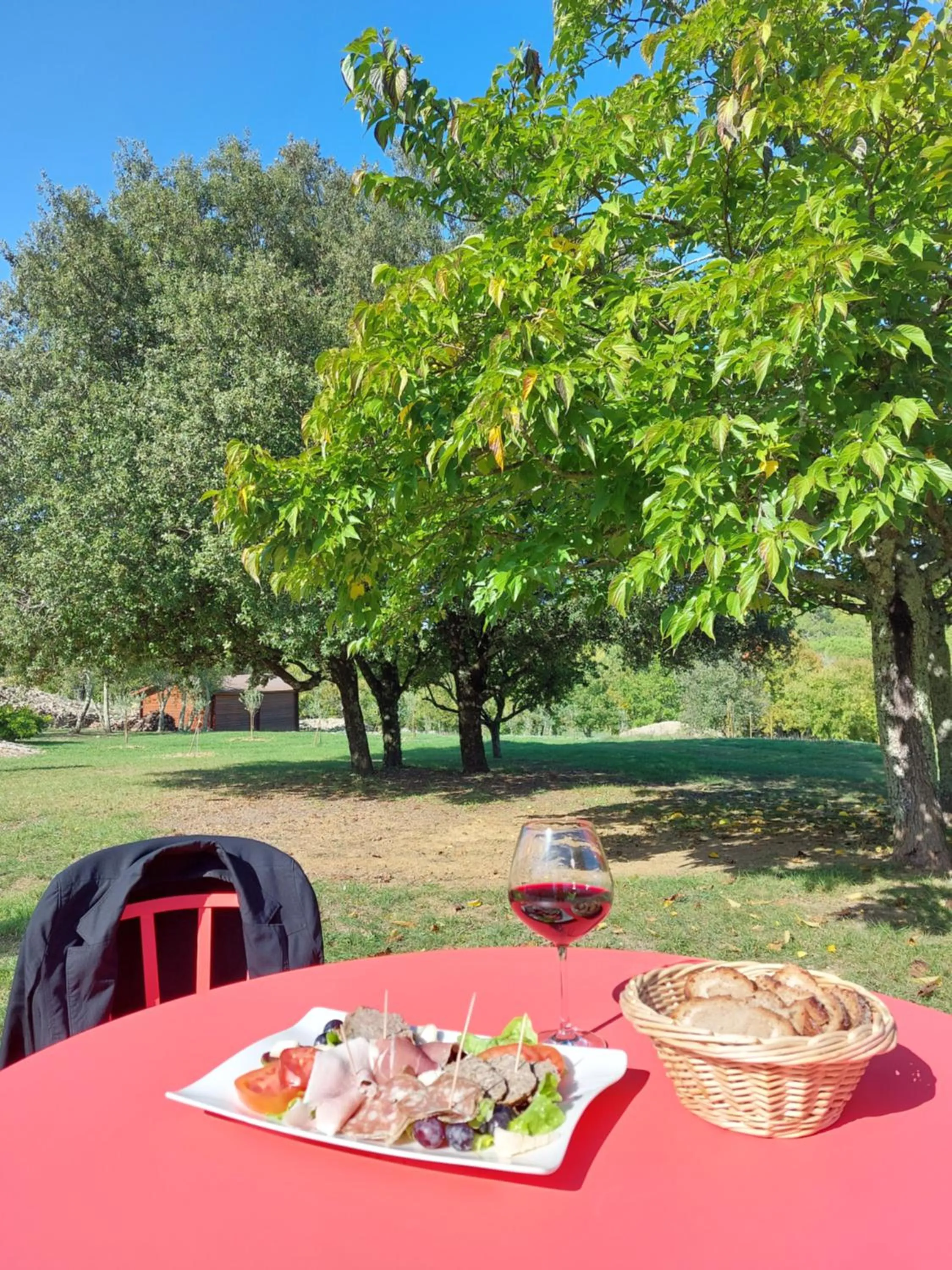 Nearby landmark in Logis Auberge Les Murets Hotel Restaurant Spa