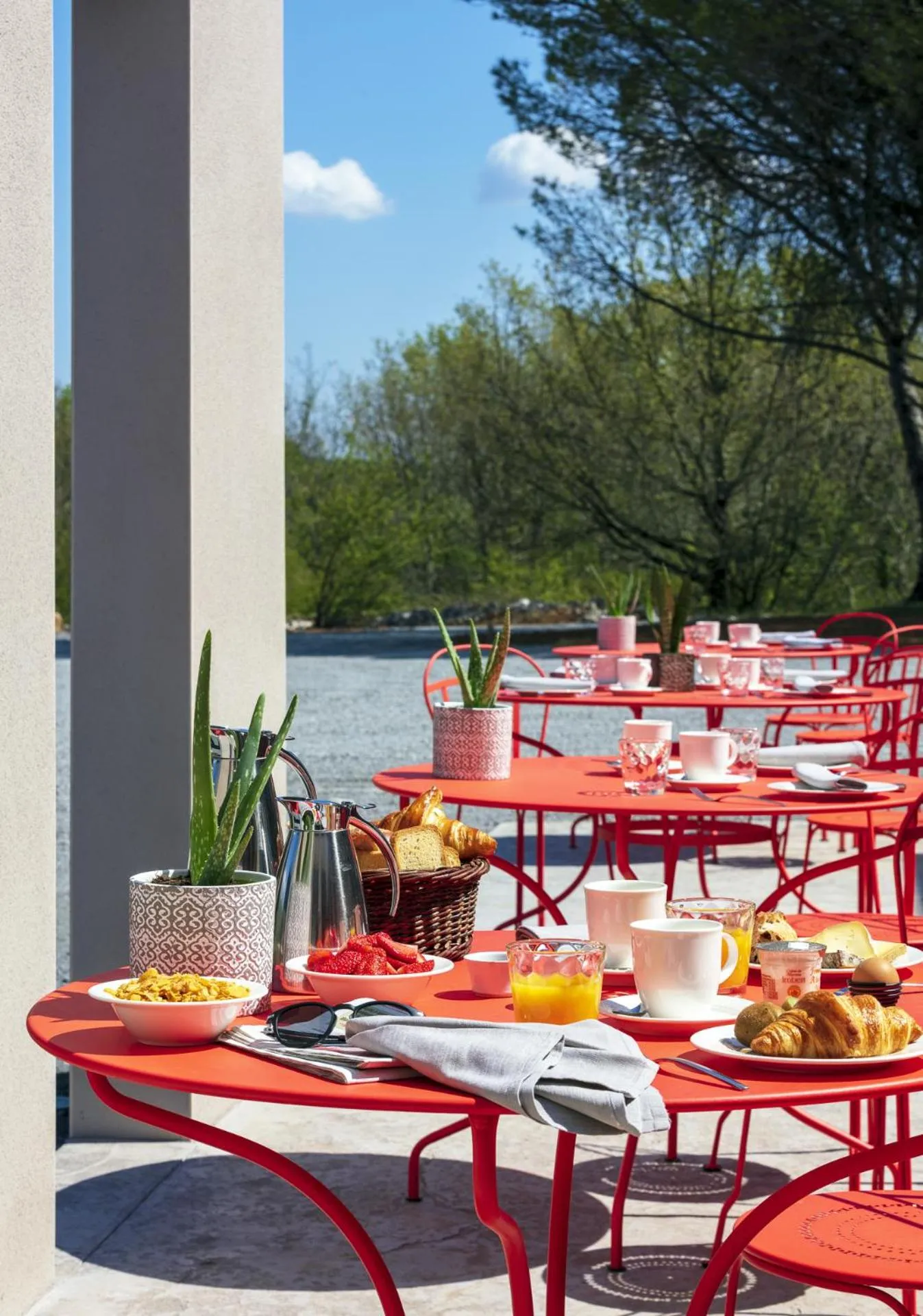 Restaurant/places to eat in Logis Auberge Les Murets Hotel Restaurant Spa