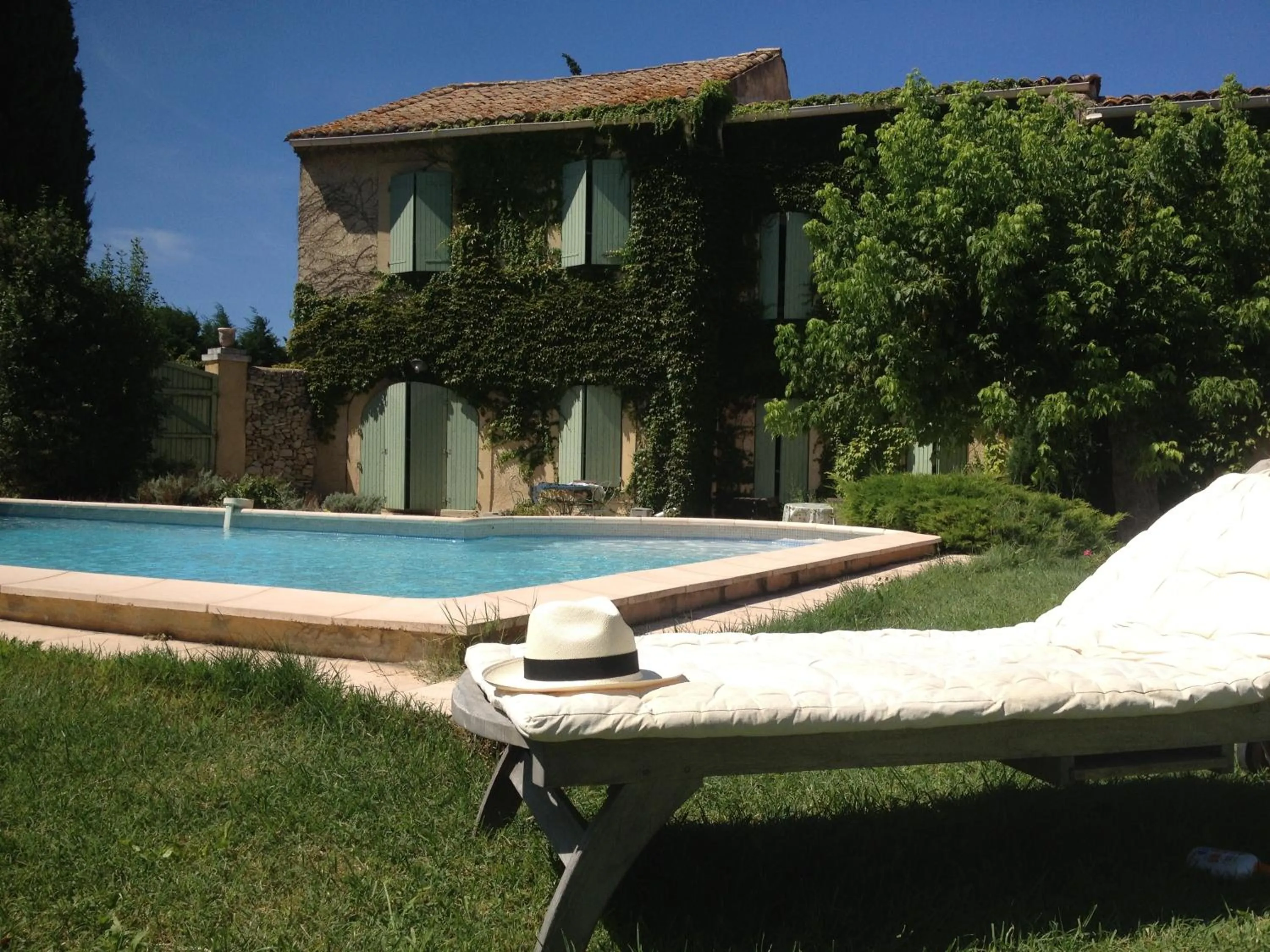 Property building in Mas de l'arrivette