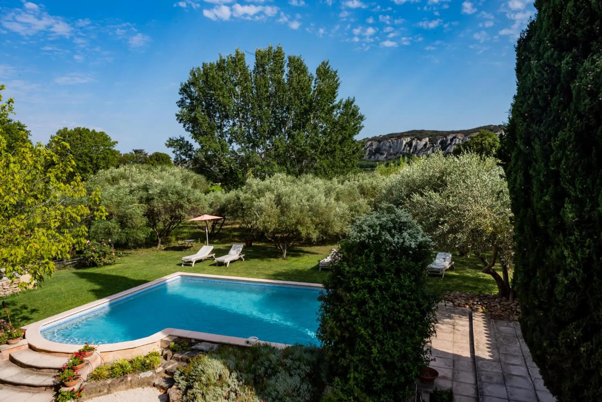 Pool view in Mas de l'arrivette