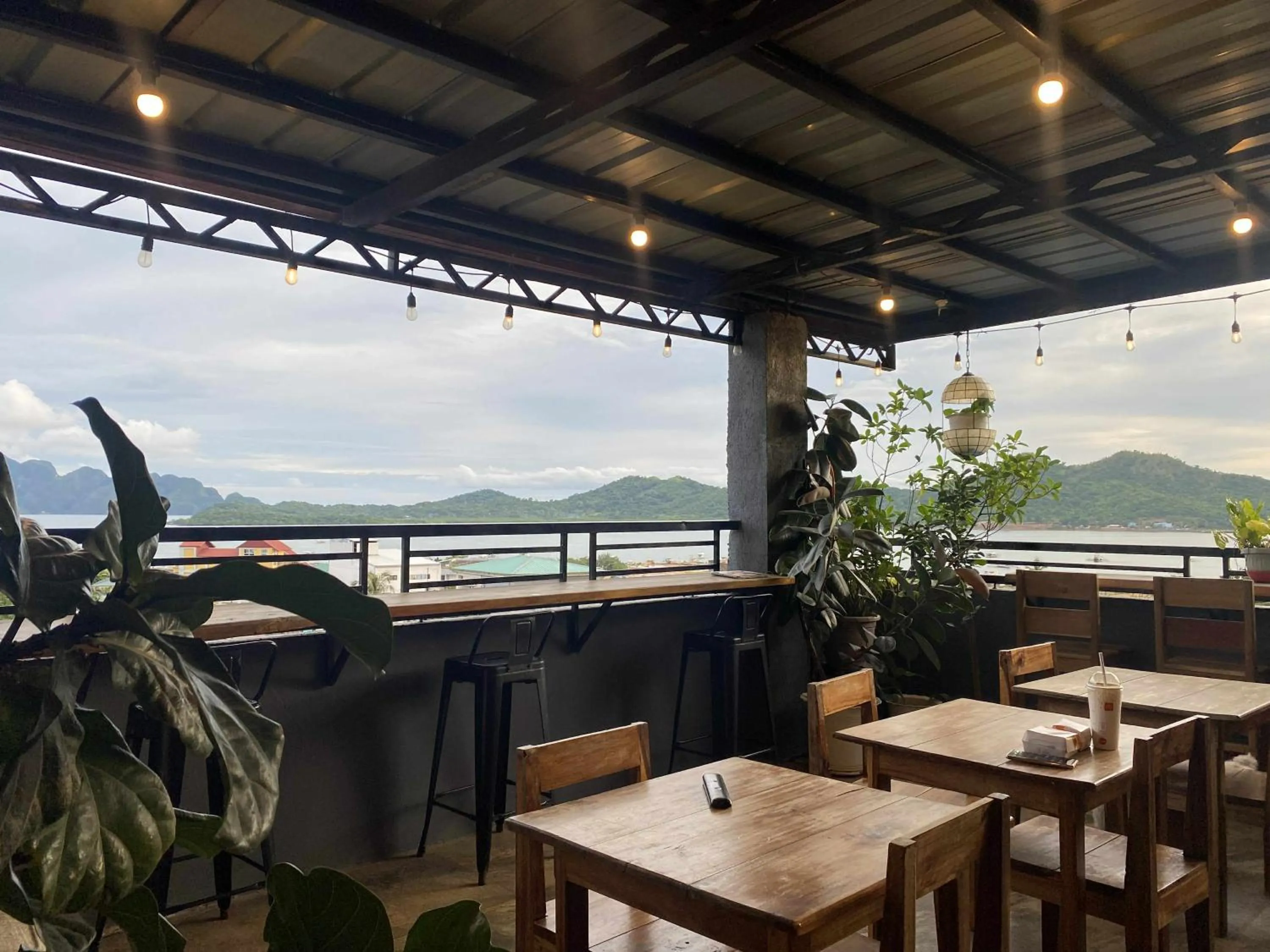 Kalis Viewpoint Lodge Coron