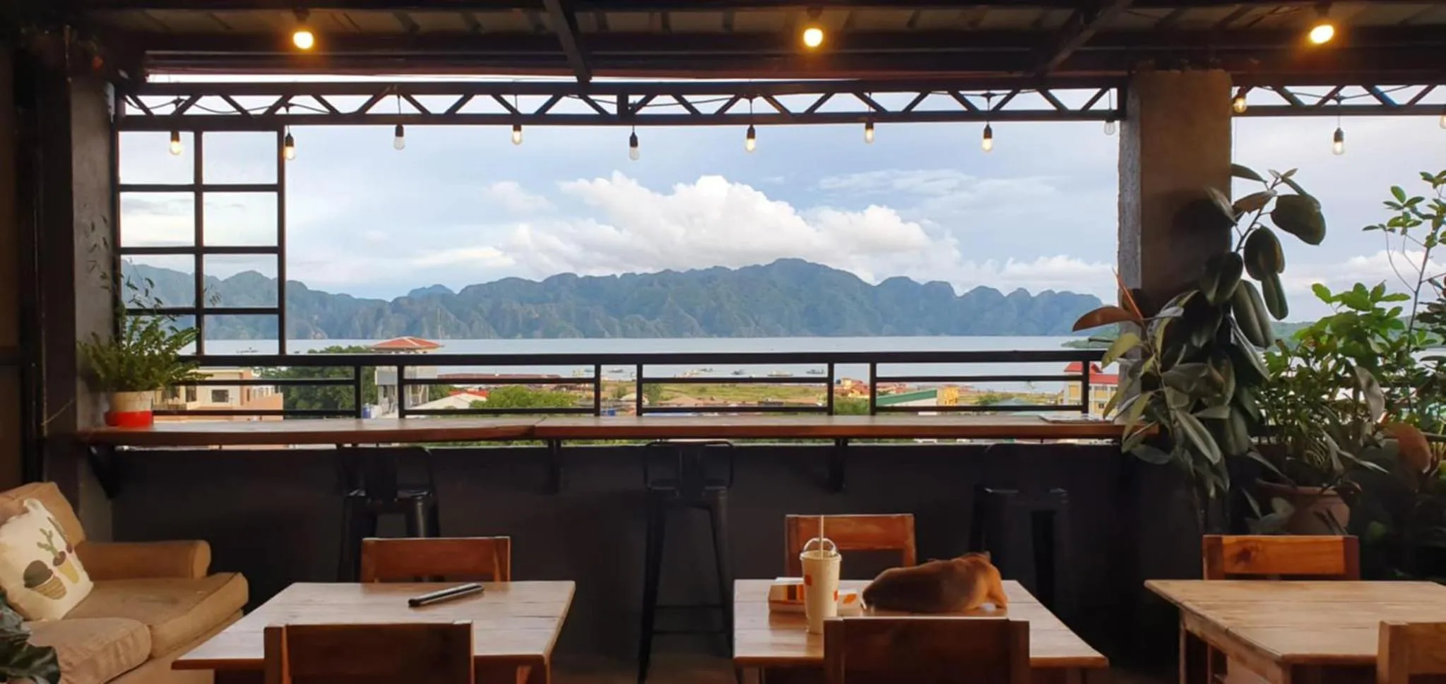 Kalis Viewpoint Lodge Coron