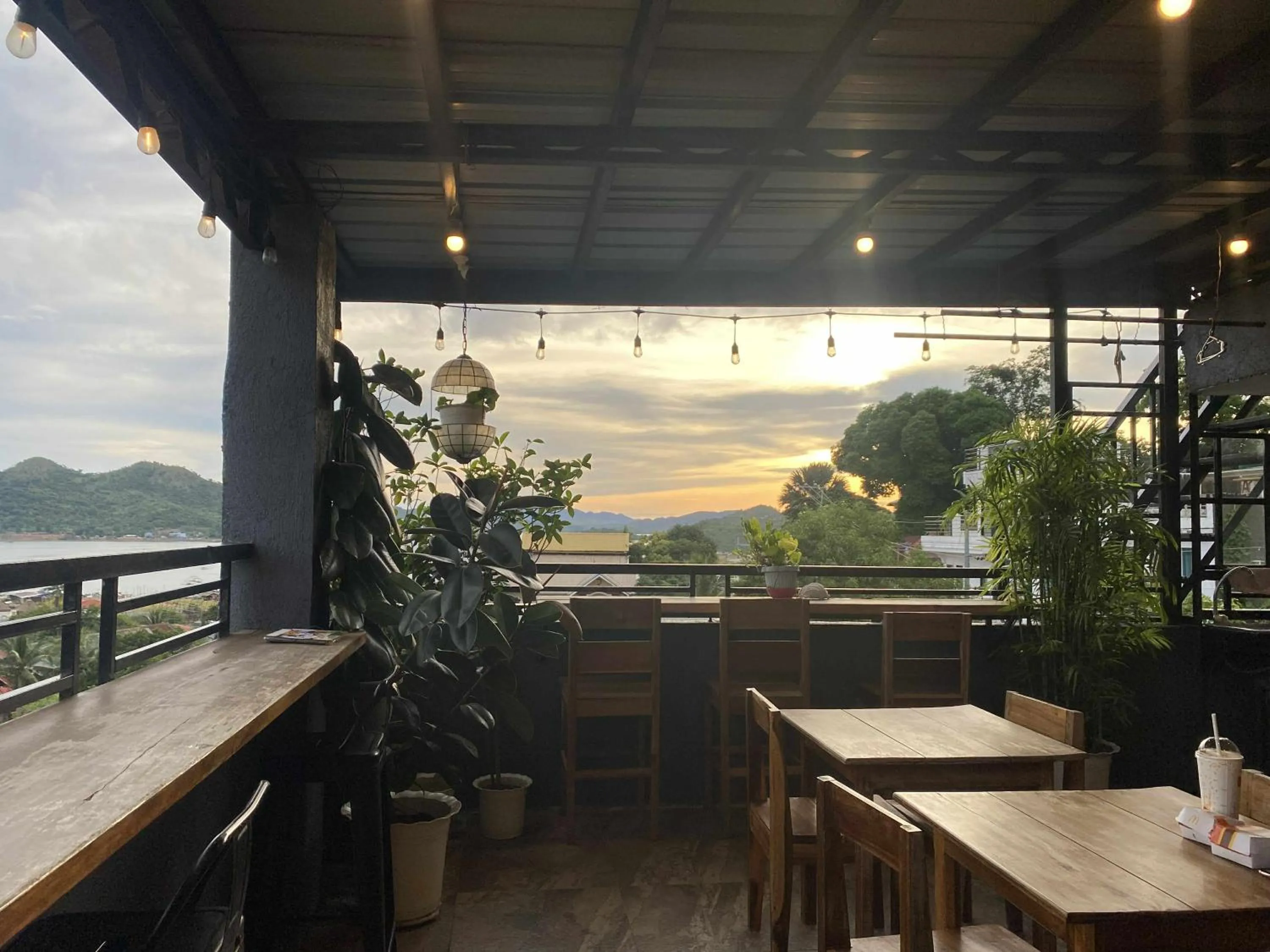 Kalis Viewpoint Lodge Coron