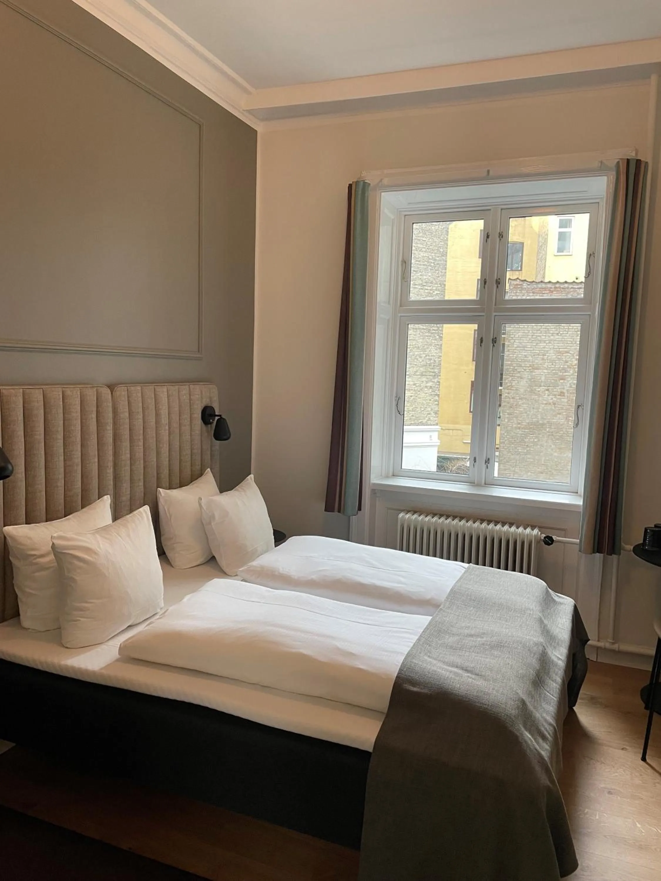 Bedroom, Bed in Hotel Sct. Thomas