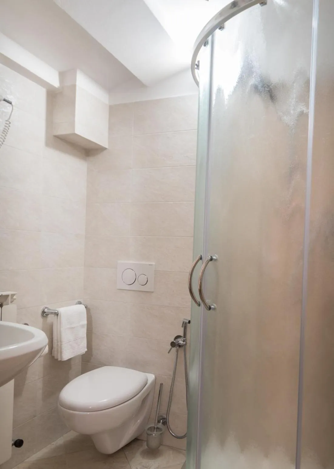 Shower in La Piaggia