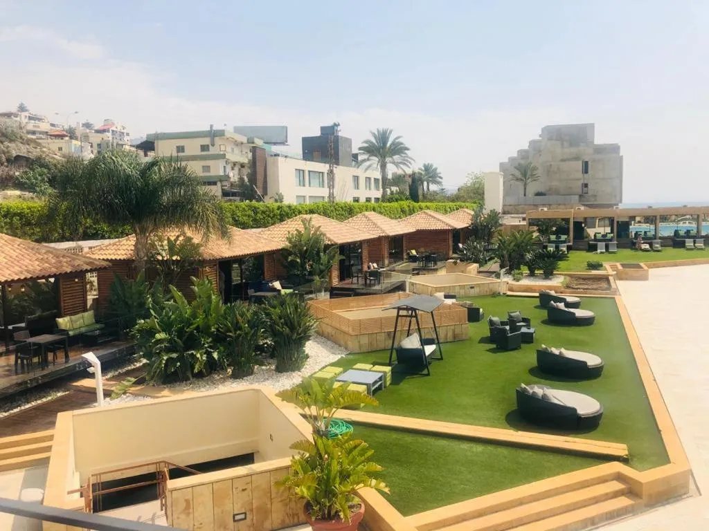 Natural landscape in Four Seasons Halat