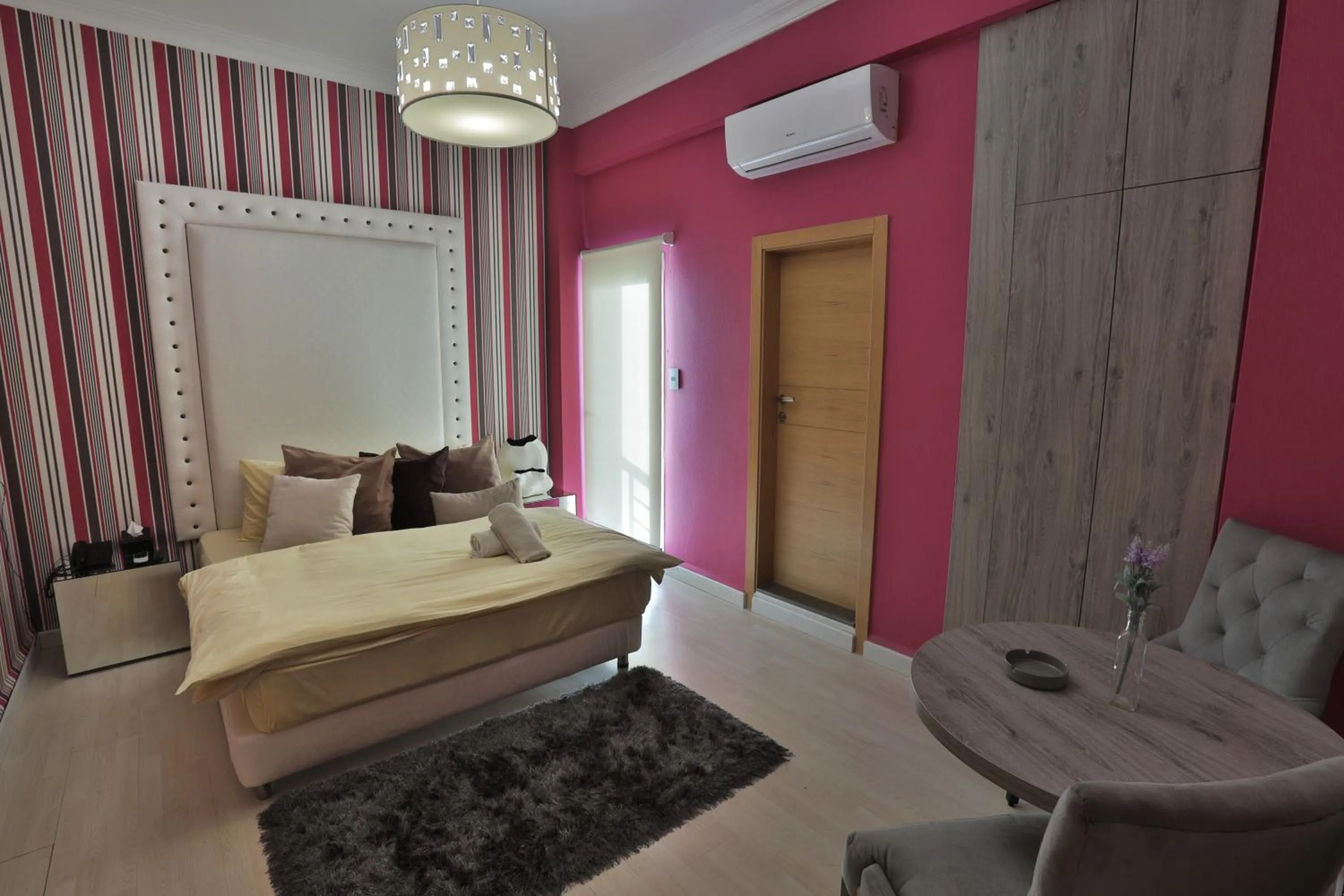 Bed in Four Seasons Halat