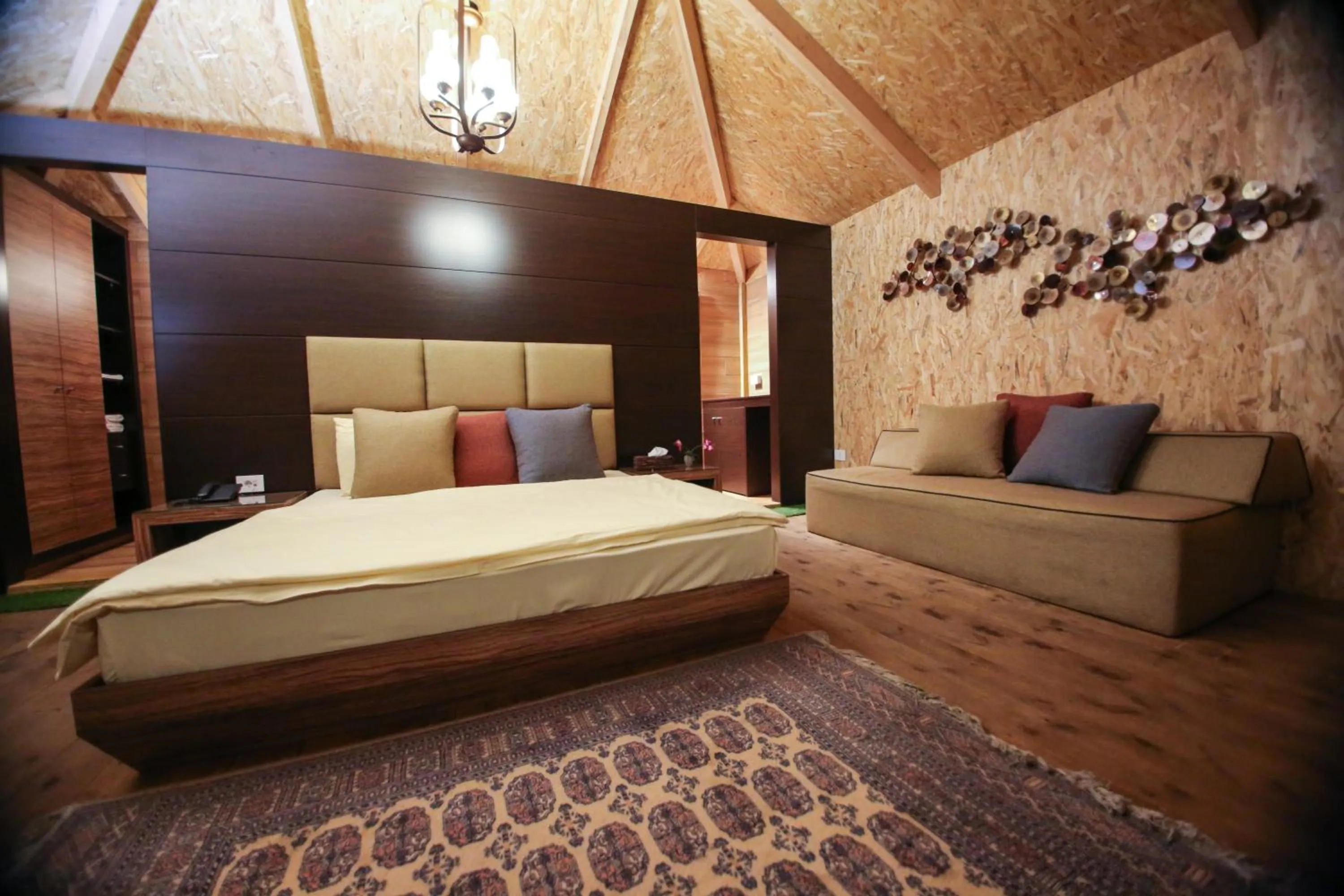 Bedroom, Bed in Four Seasons Halat