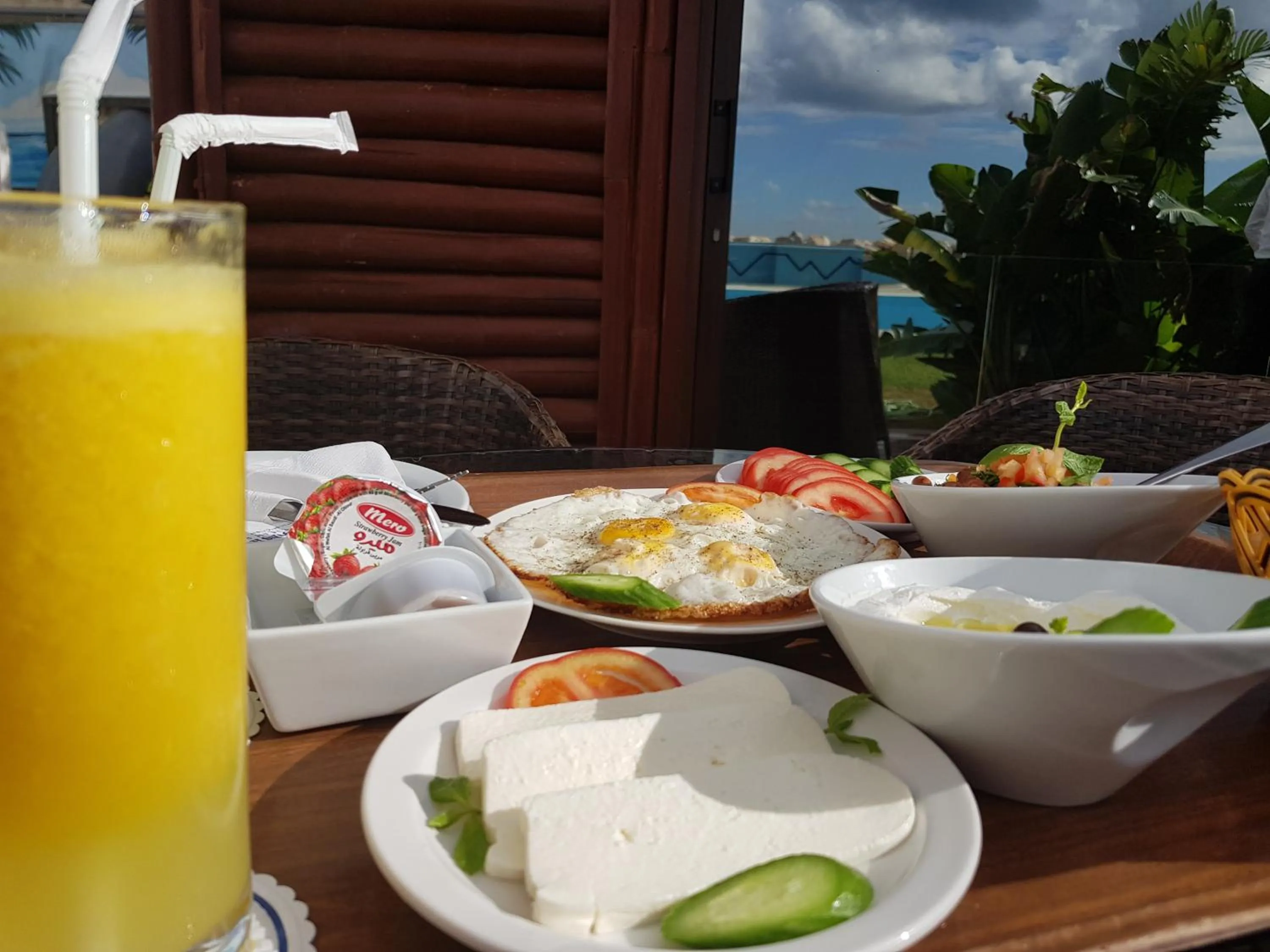 Breakfast in Four Seasons Halat