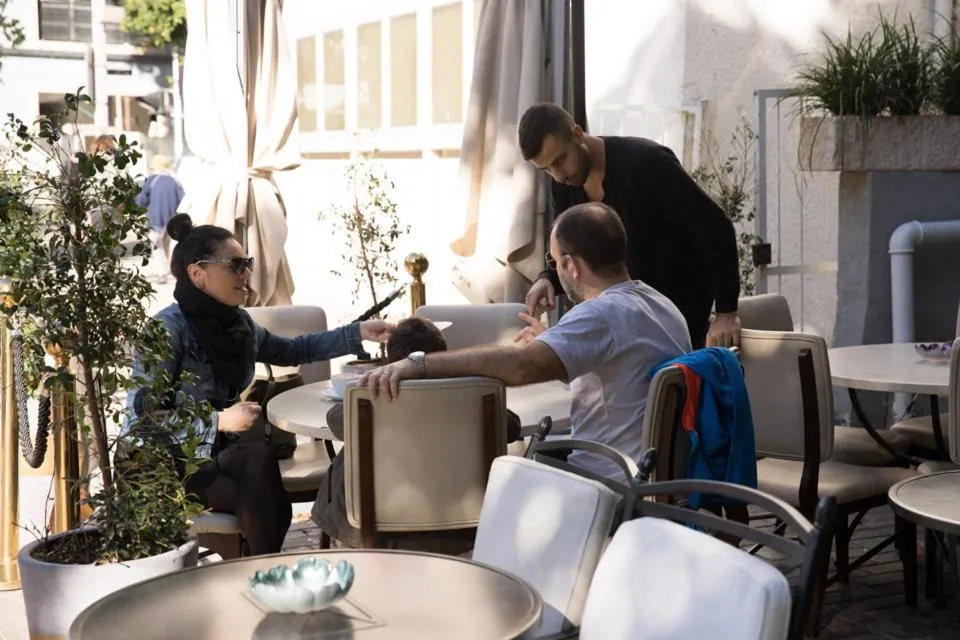 Restaurant/places to eat in A23 Boutique Hotel