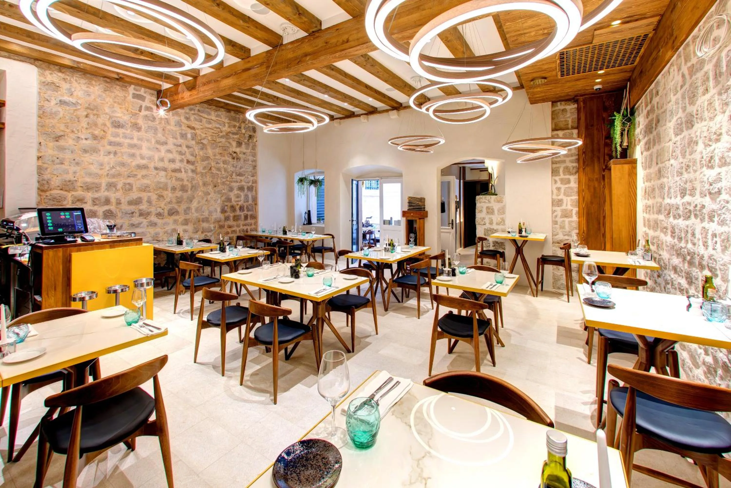 Restaurant/places to eat in Guest House Forty-Four