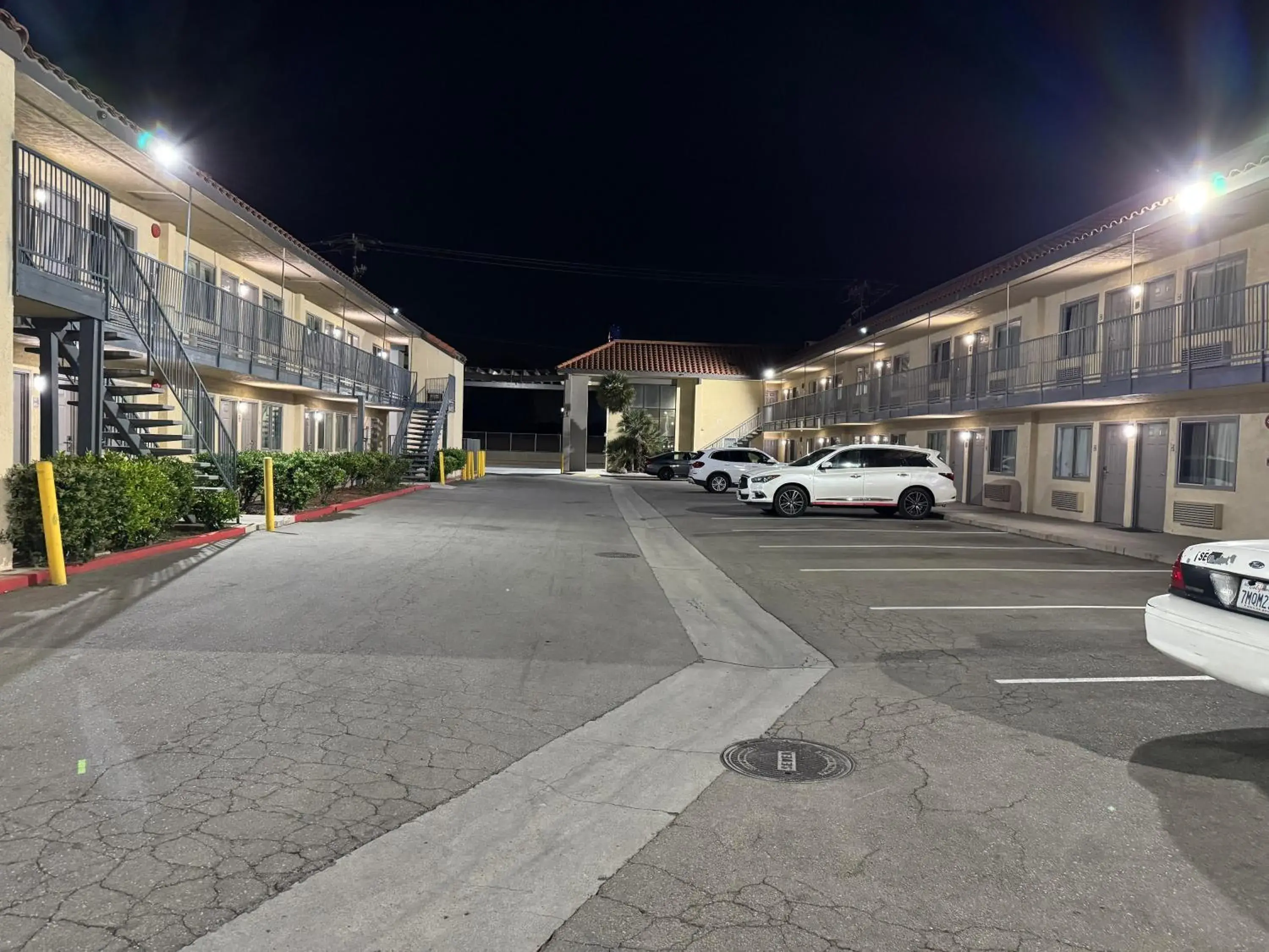 Property building in Baymont by Wyndham Bakersfield Property building in Baymont by Wyndham Bakersfield