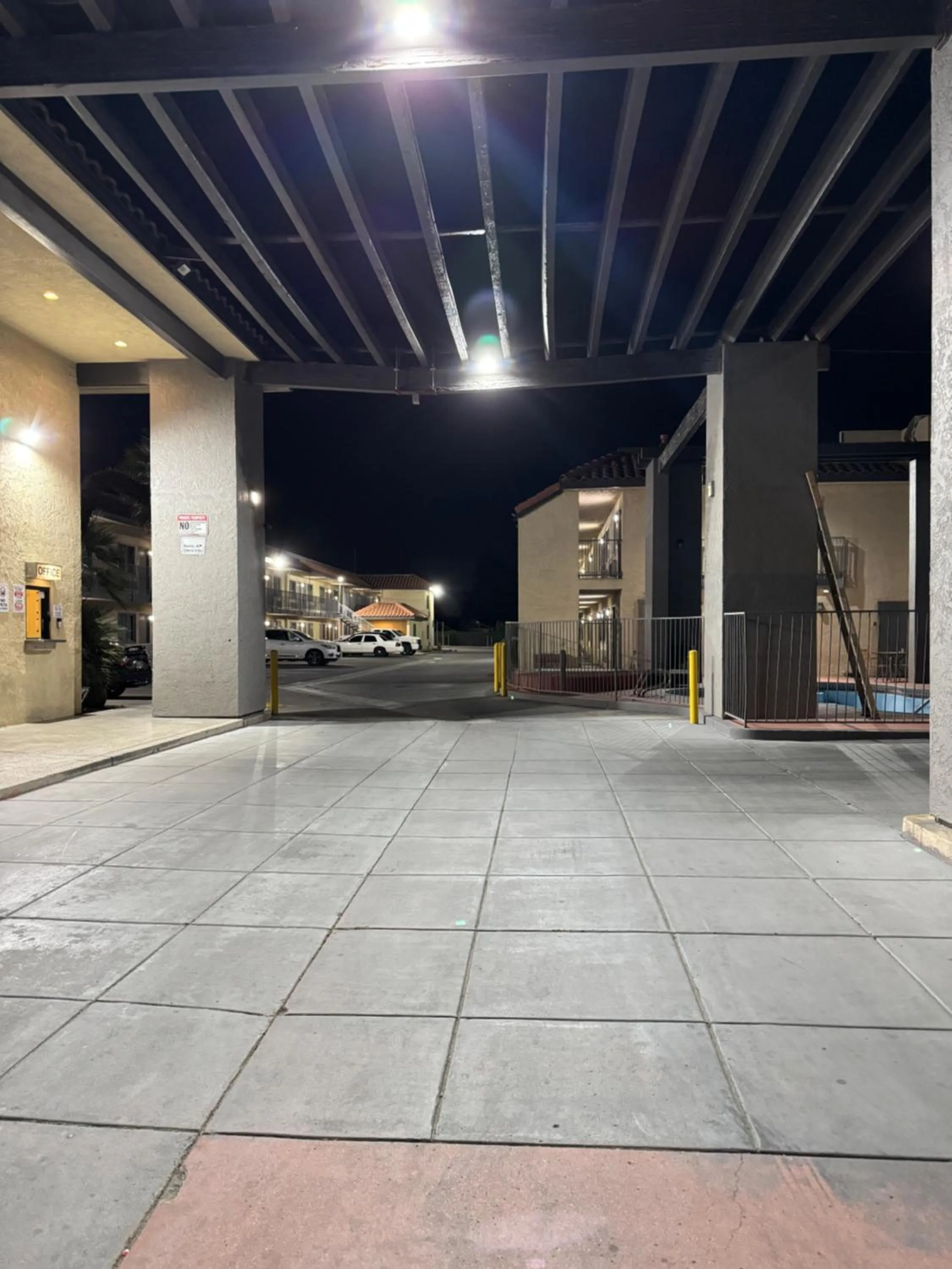 Facade/entrance in Baymont by Wyndham Bakersfield