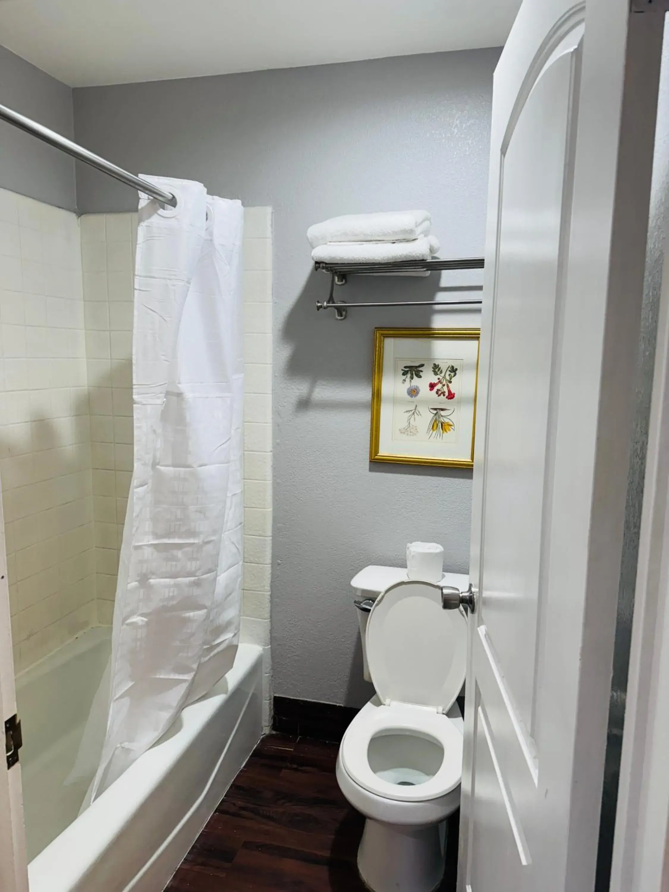 Shower in Baymont by Wyndham Bakersfield Shower in Baymont by Wyndham Bakersfield