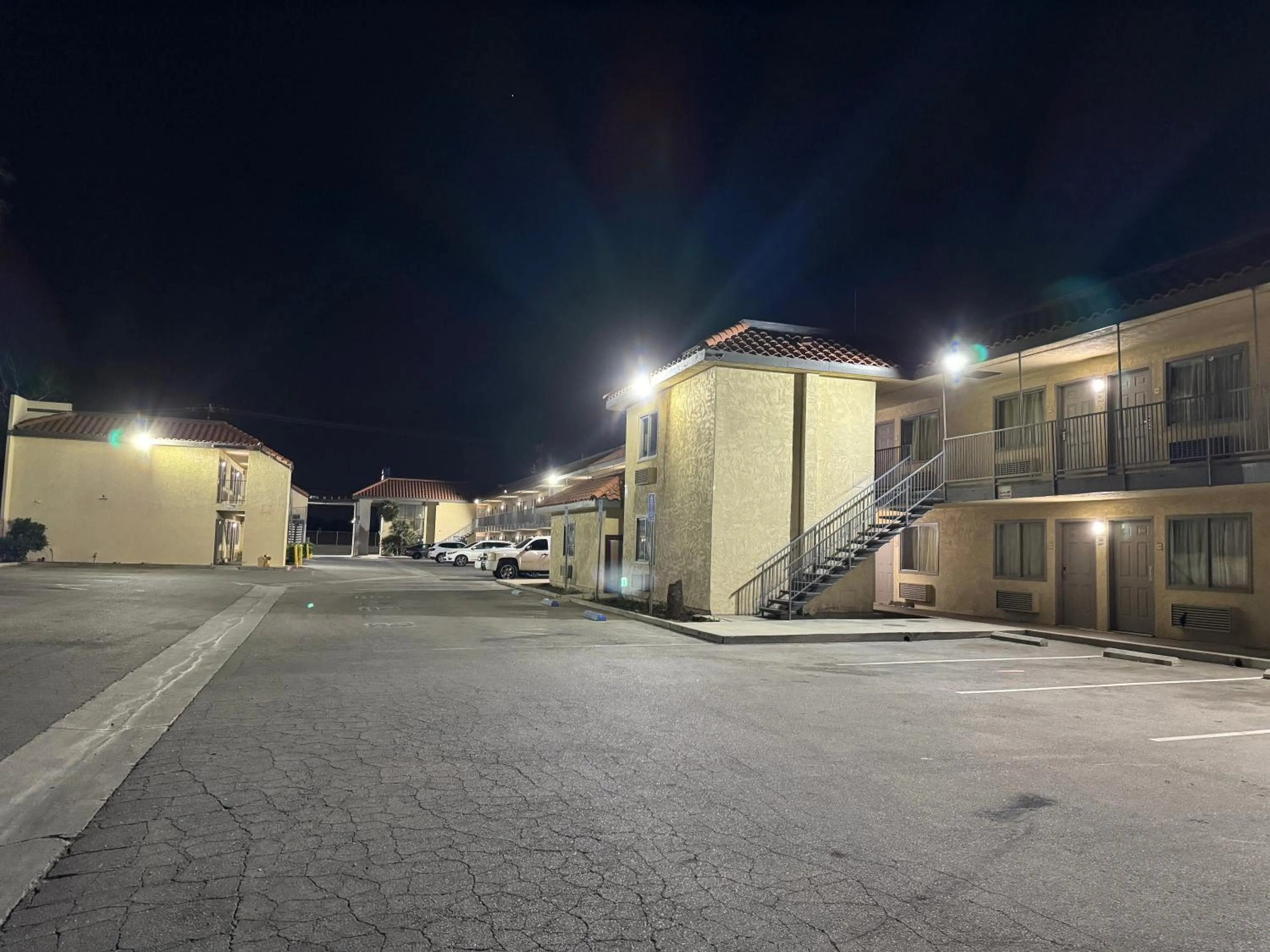 Property building in Baymont by Wyndham Bakersfield