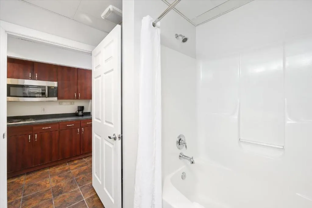 Bathroom in Monte Carlo Boardwalk / Oceanfront Ocean City