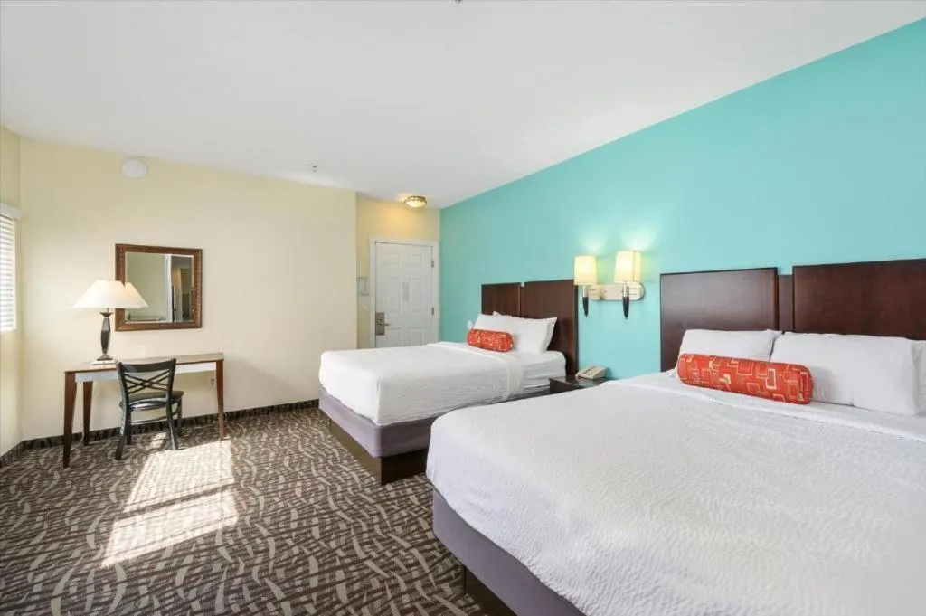 Photo of the whole room, Bed in Monte Carlo Boardwalk / Oceanfront Ocean City