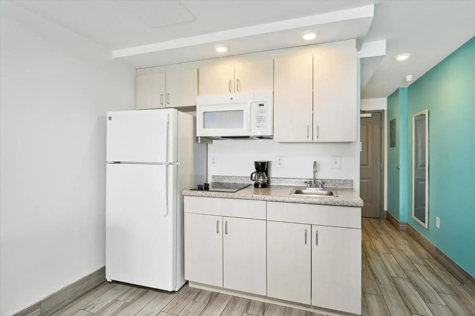 Accessible Ocean View with Two Double Beds in Monte Carlo Boardwalk / Oceanfront Ocean City Accessible Ocean View with Two Double Beds in Monte Carlo Boardwalk / Oceanfront Ocean City