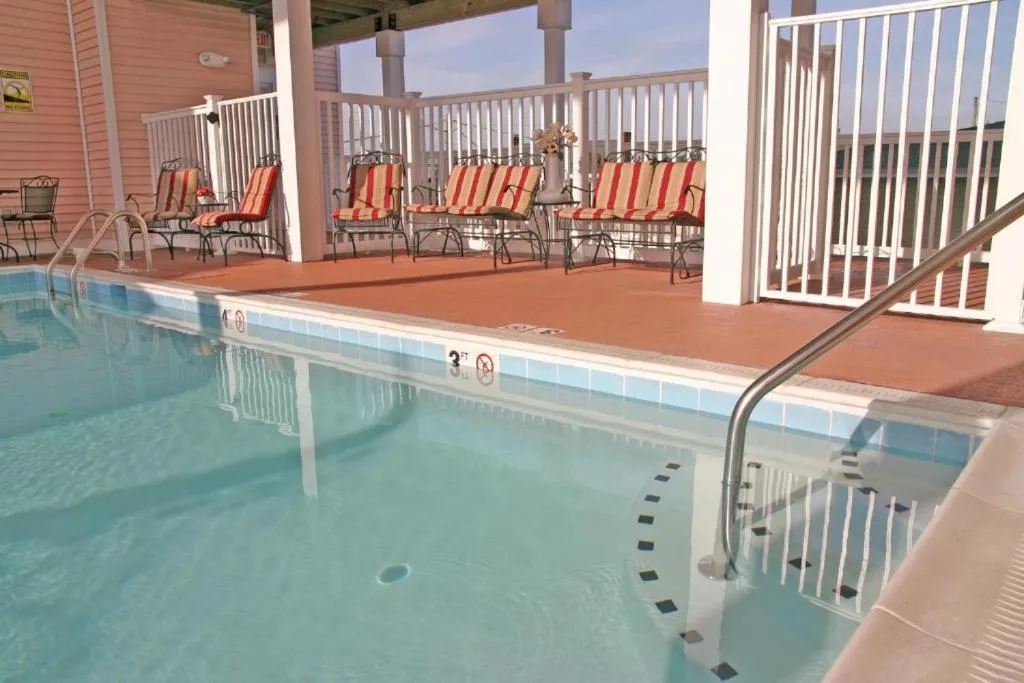 Swimming pool in Monte Carlo Boardwalk / Oceanfront Ocean City