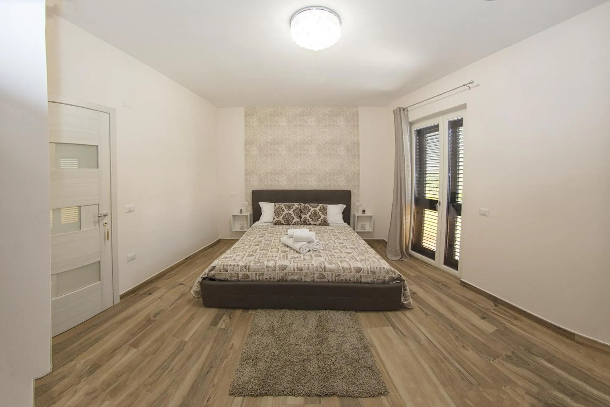 Bed in Villa C Luxury Estate