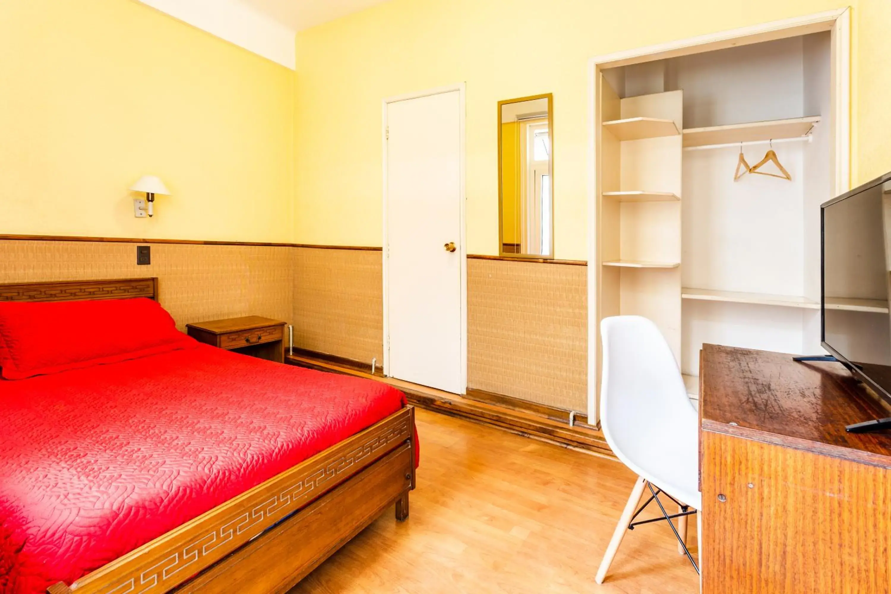 Single Room with Private Bathroom in Hotel Del Puerto Single Room with Private Bathroom in Hotel Del Puerto
