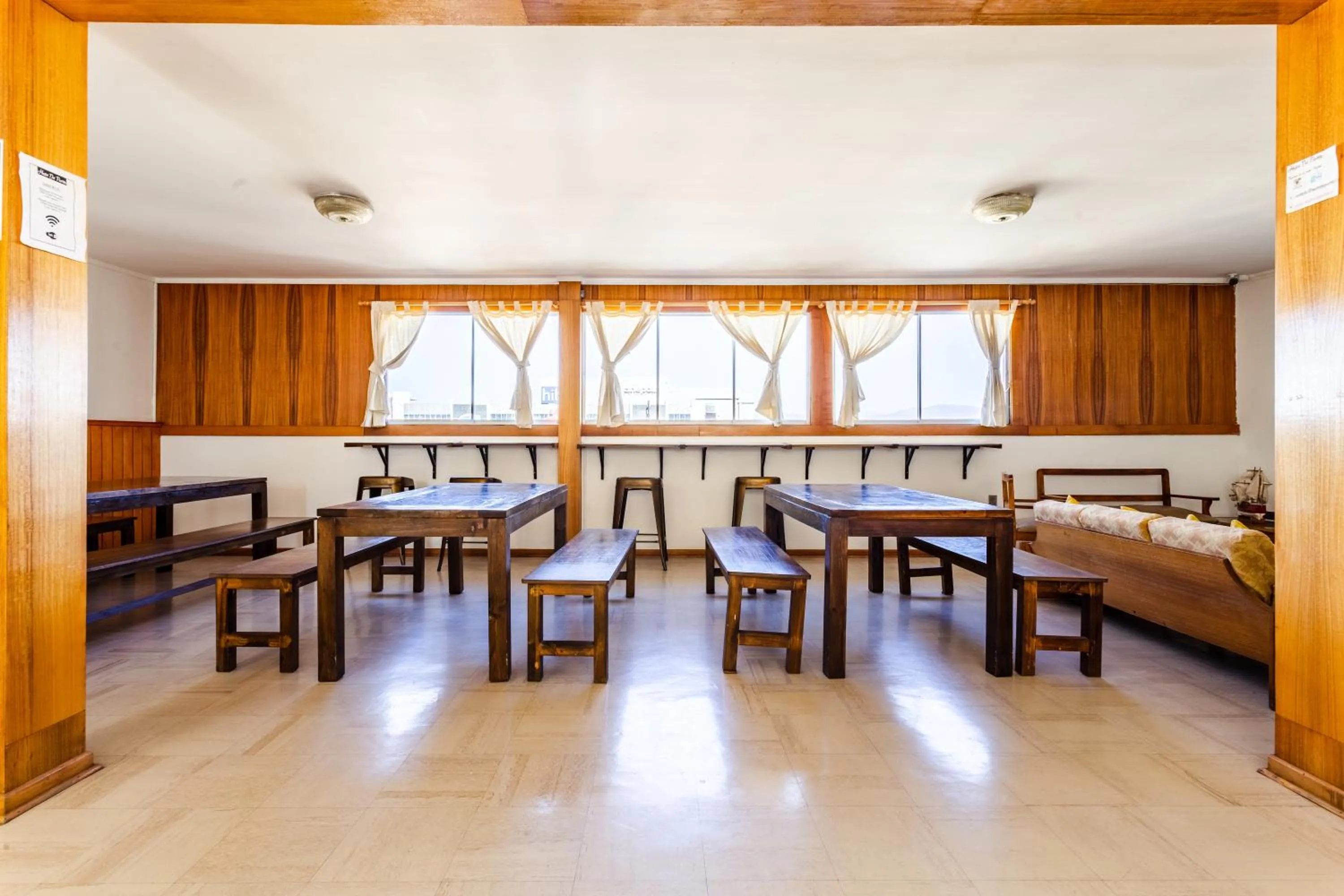 Dining area in Hotel Del Puerto