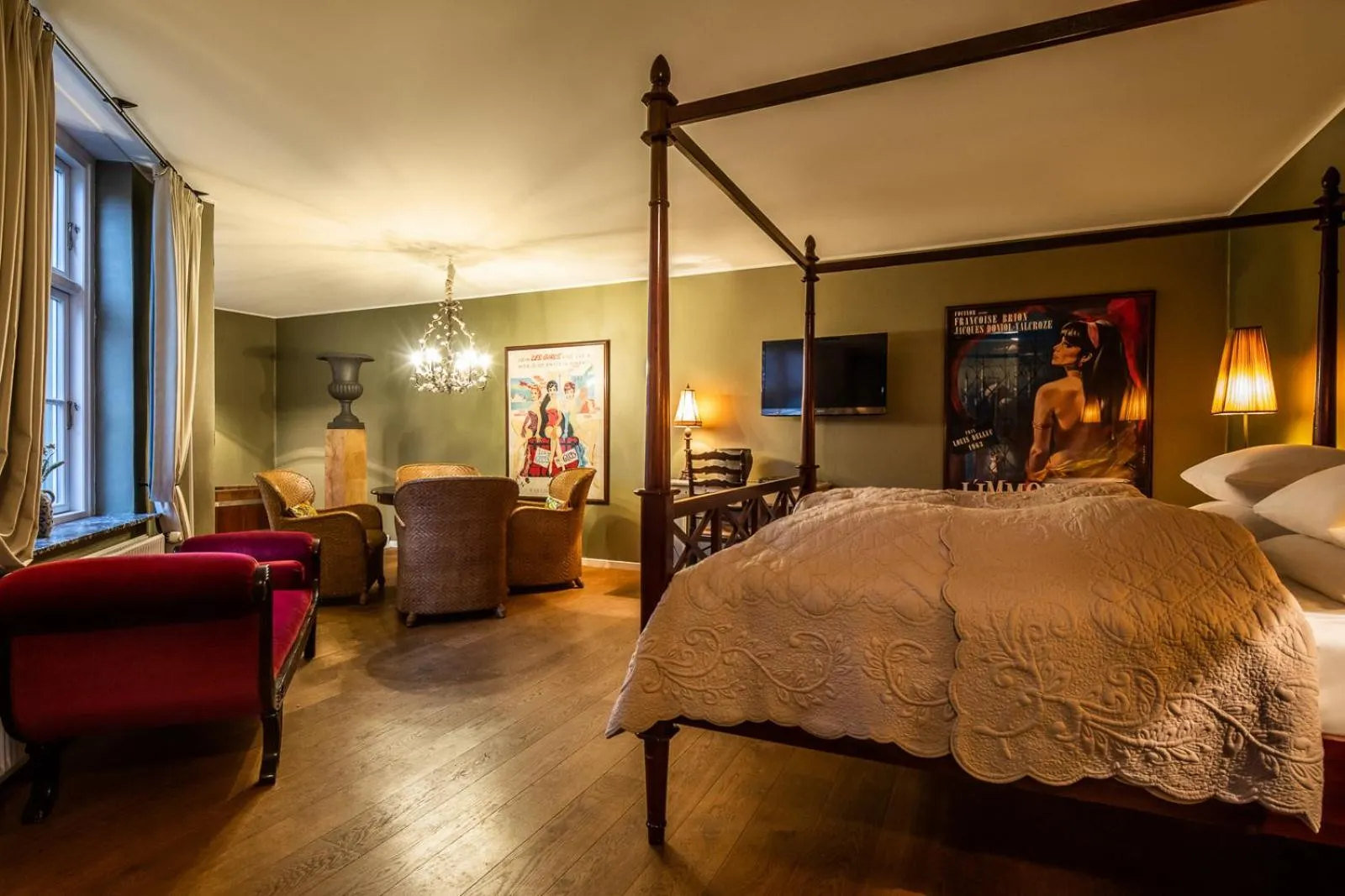 Photo of the whole room, Bed in Villa Provence