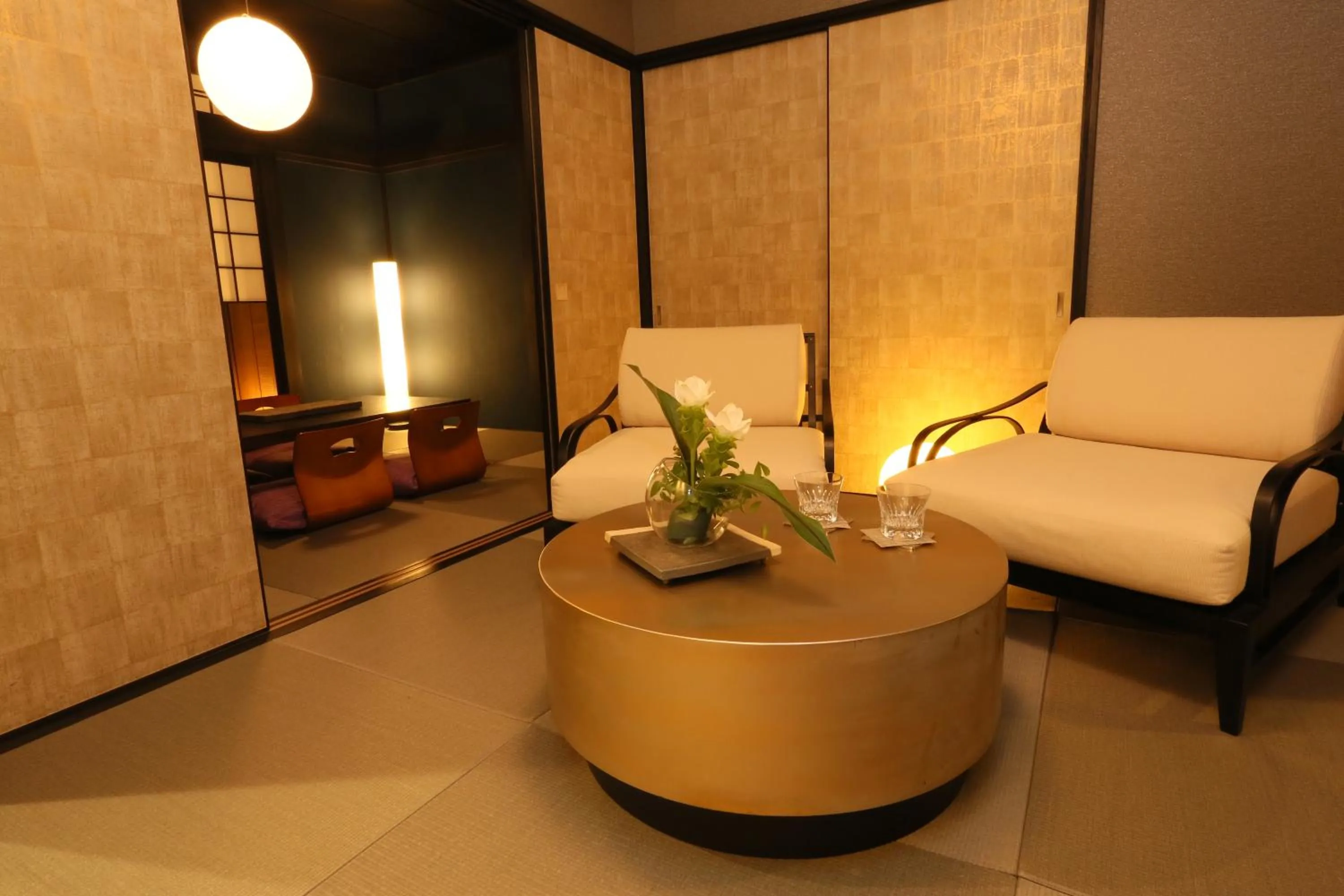 Dining area in Hosta Nijo Aoi