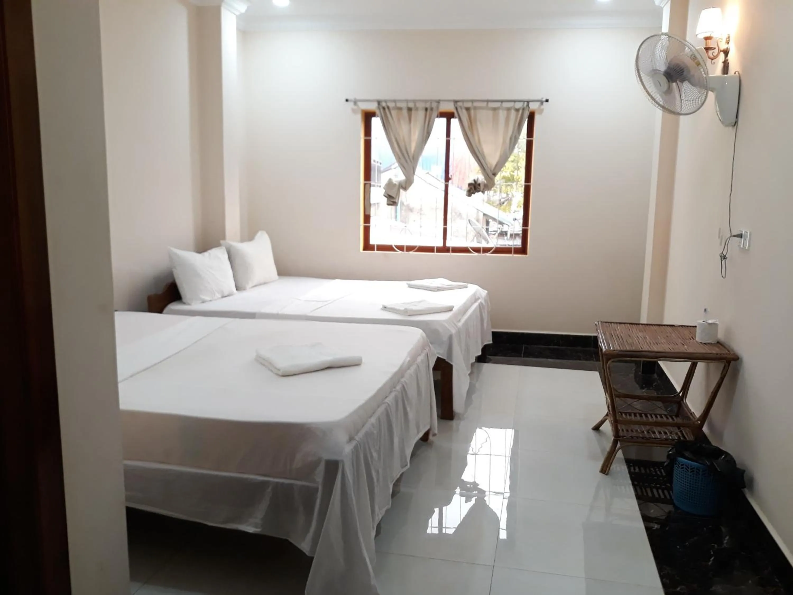 Photo of the whole room, Bed in Good Morning Kampot