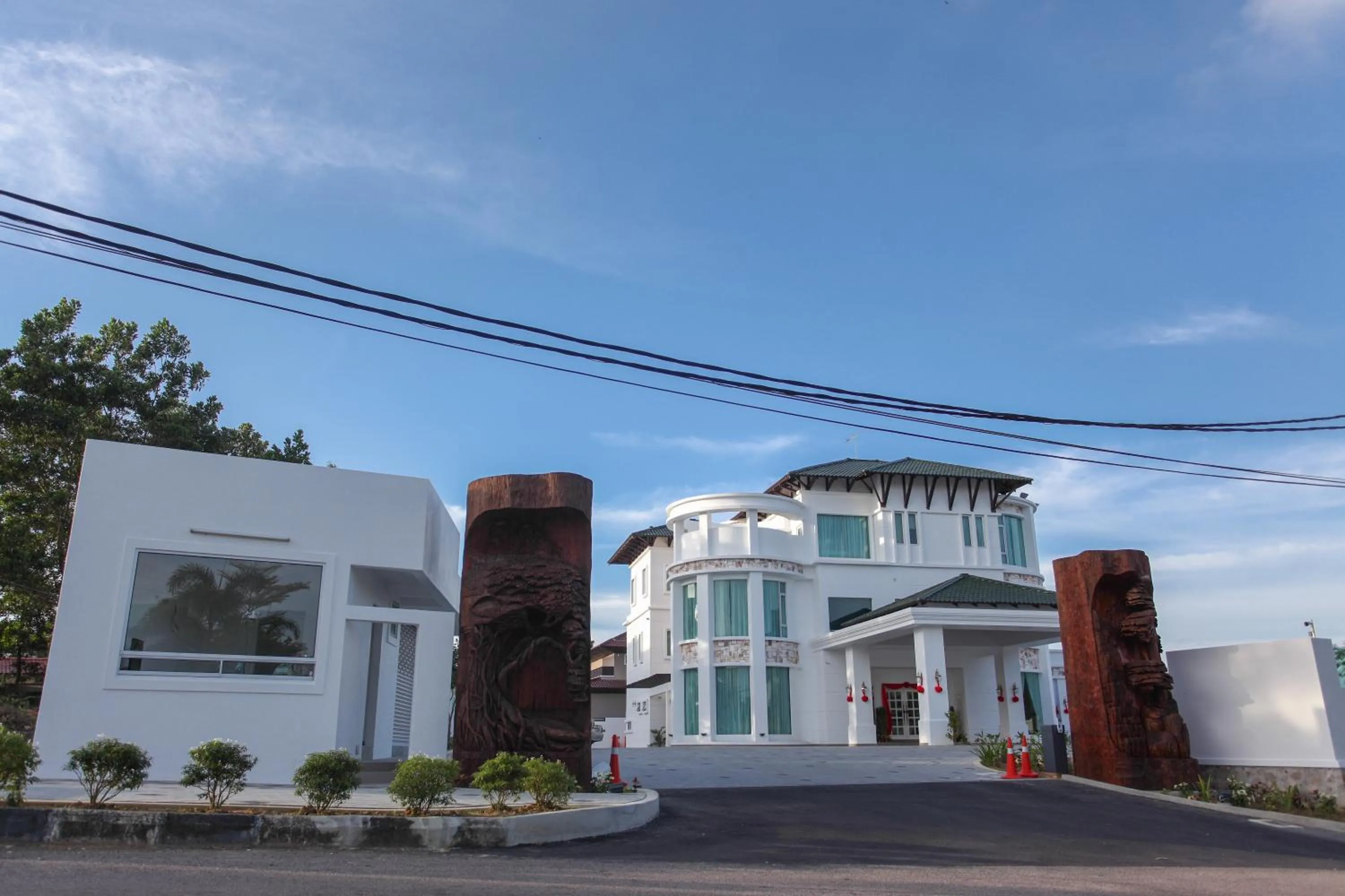 Facade/entrance in Casa Bianca