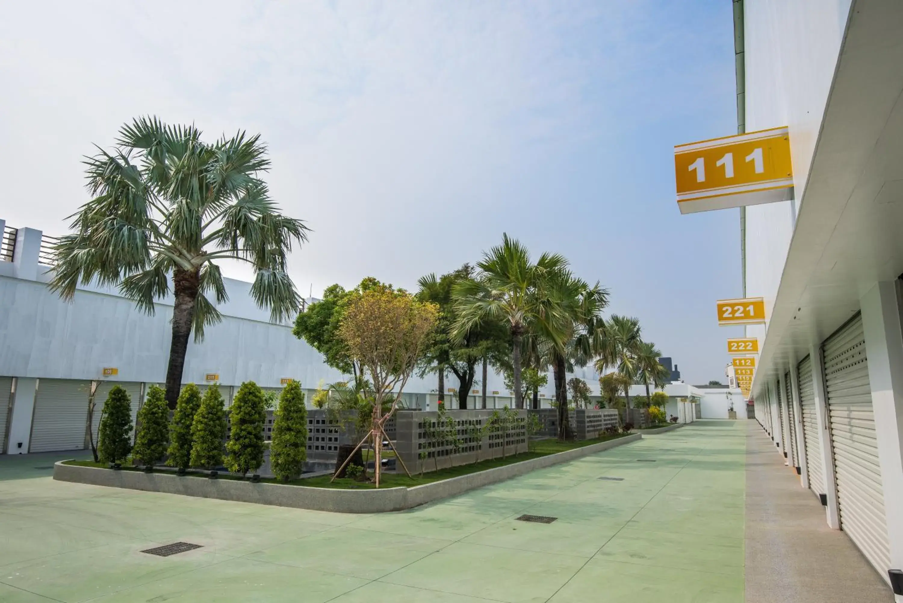 Property building in M Garden Business Hotel Property building in M Garden Business Hotel