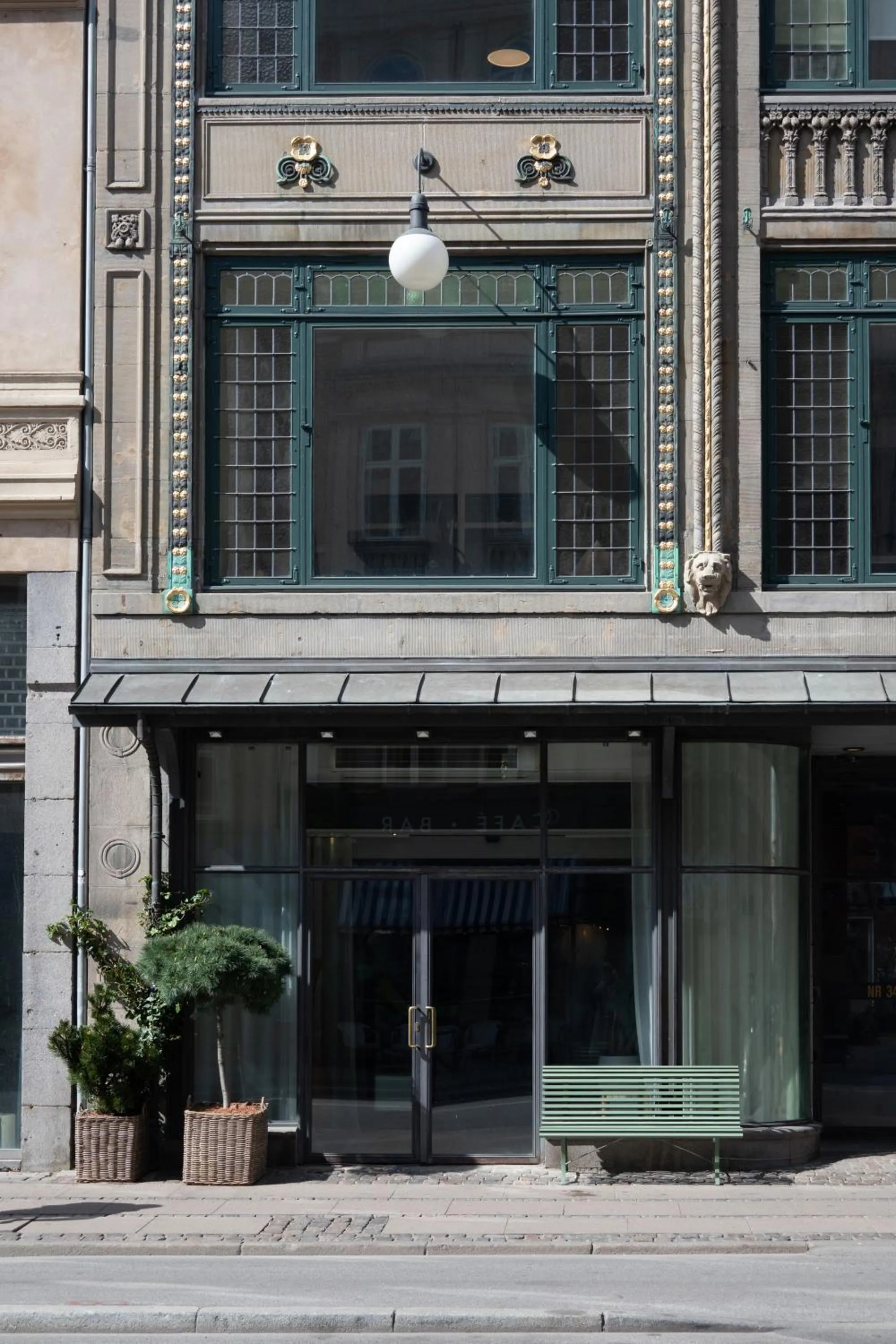 Facade/entrance in Savoy Hotel