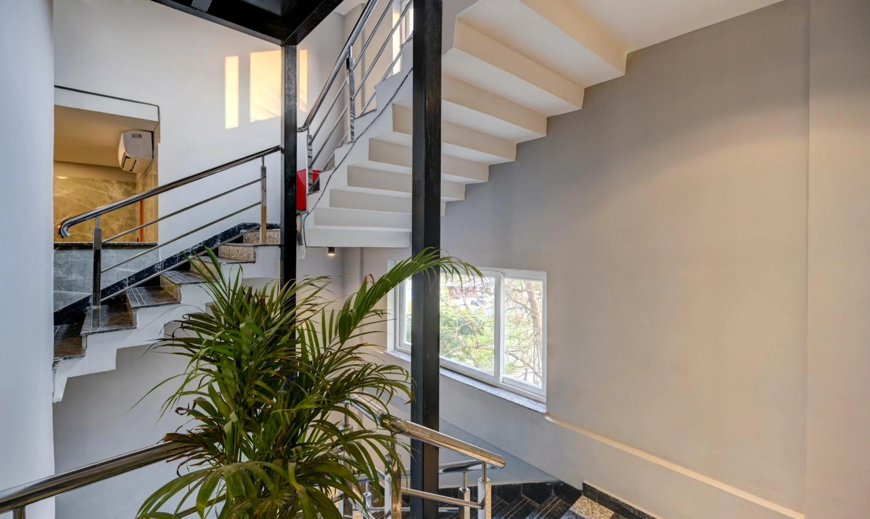 Lobby or reception in Treebo Aasma Downtown