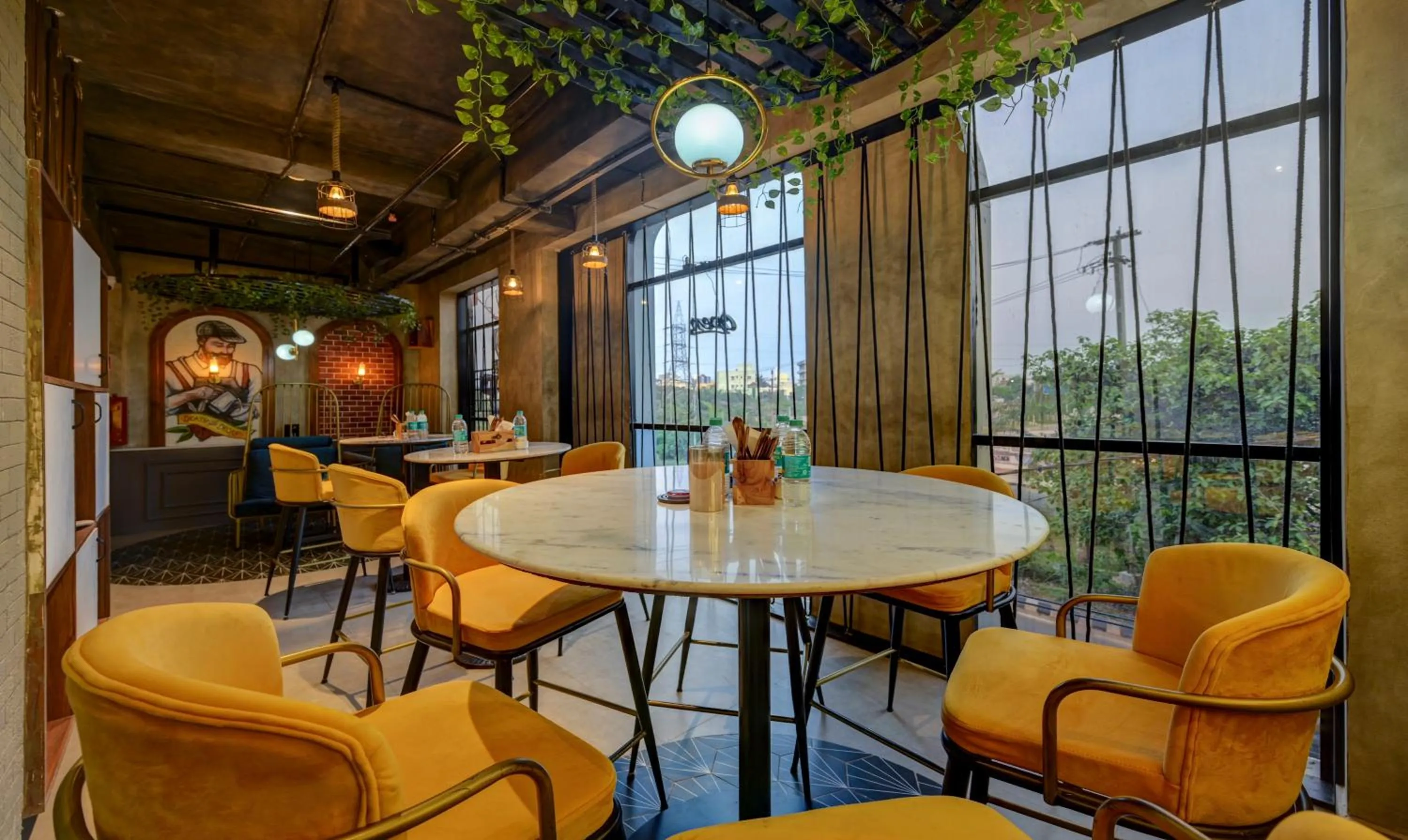 Restaurant/places to eat in Treebo Aasma Downtown