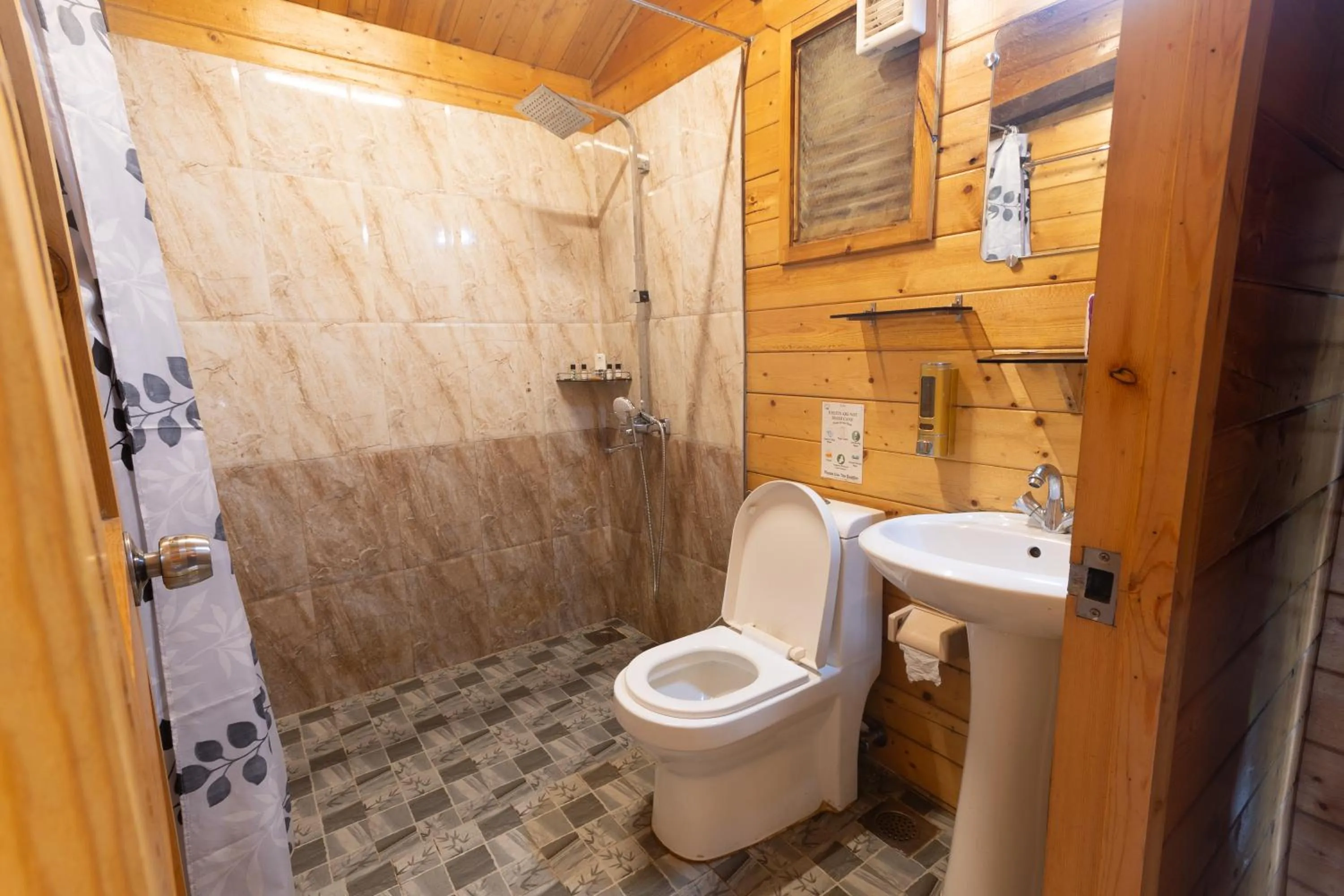 Shower in Sal Riviera